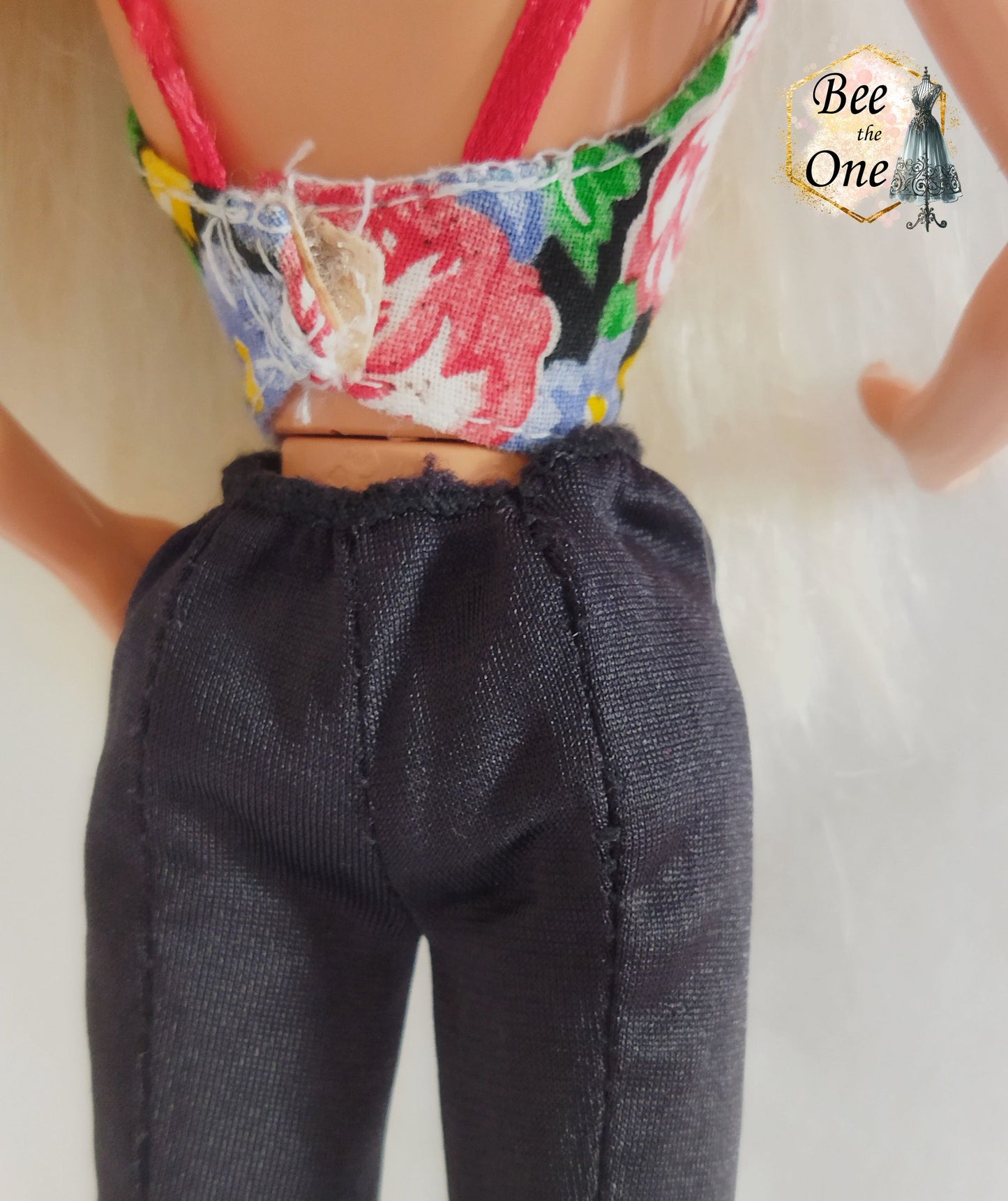 Barbie Teen Talk (Je Parle) - variante rouge/noir - Mattel 1991 - Vêtements