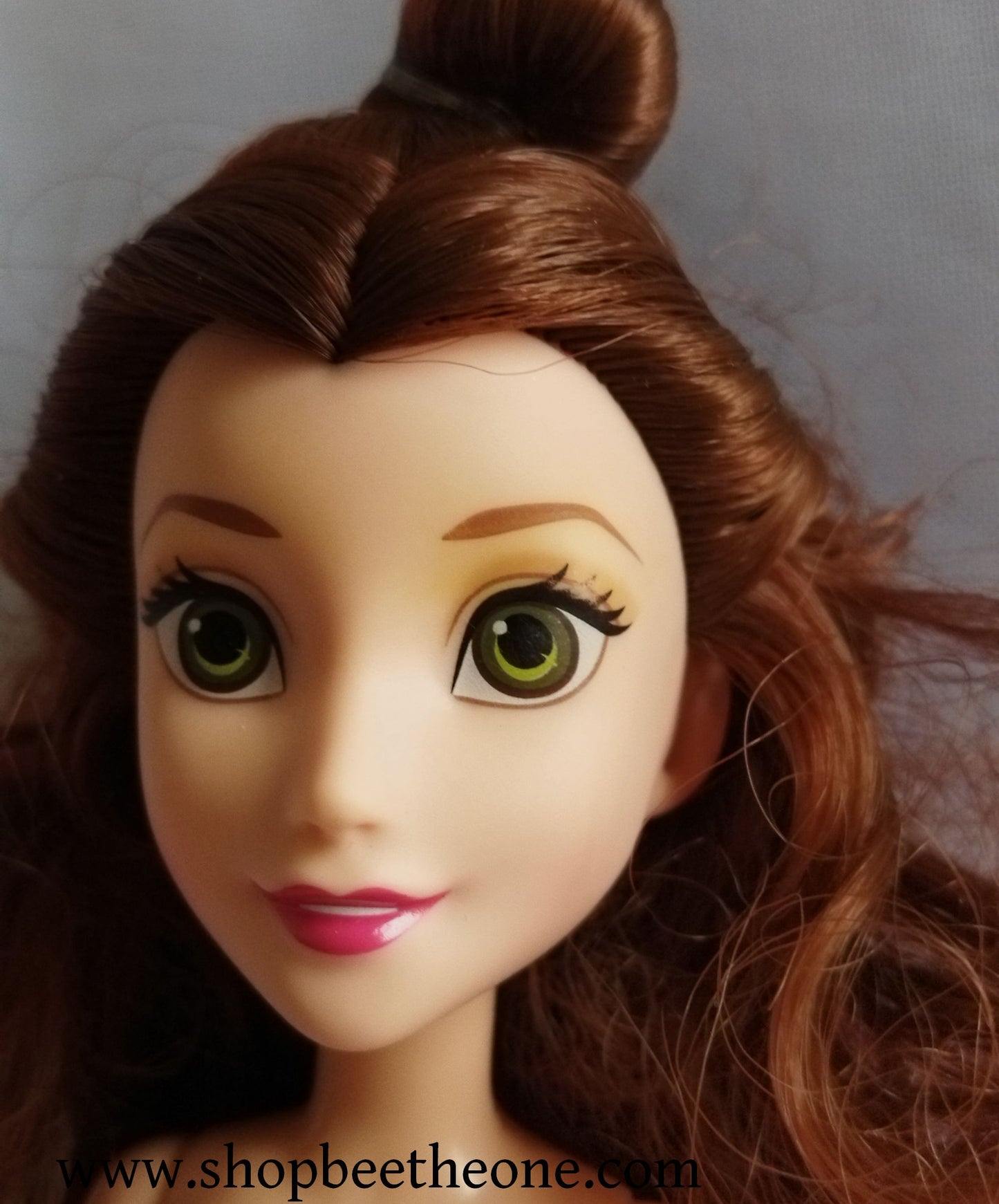 Disney Princesses Belle Poussière d'étoiles (Royal Shimmer) réédition - Hasbro 2016 - Poupée - Vêtement - Chaussures