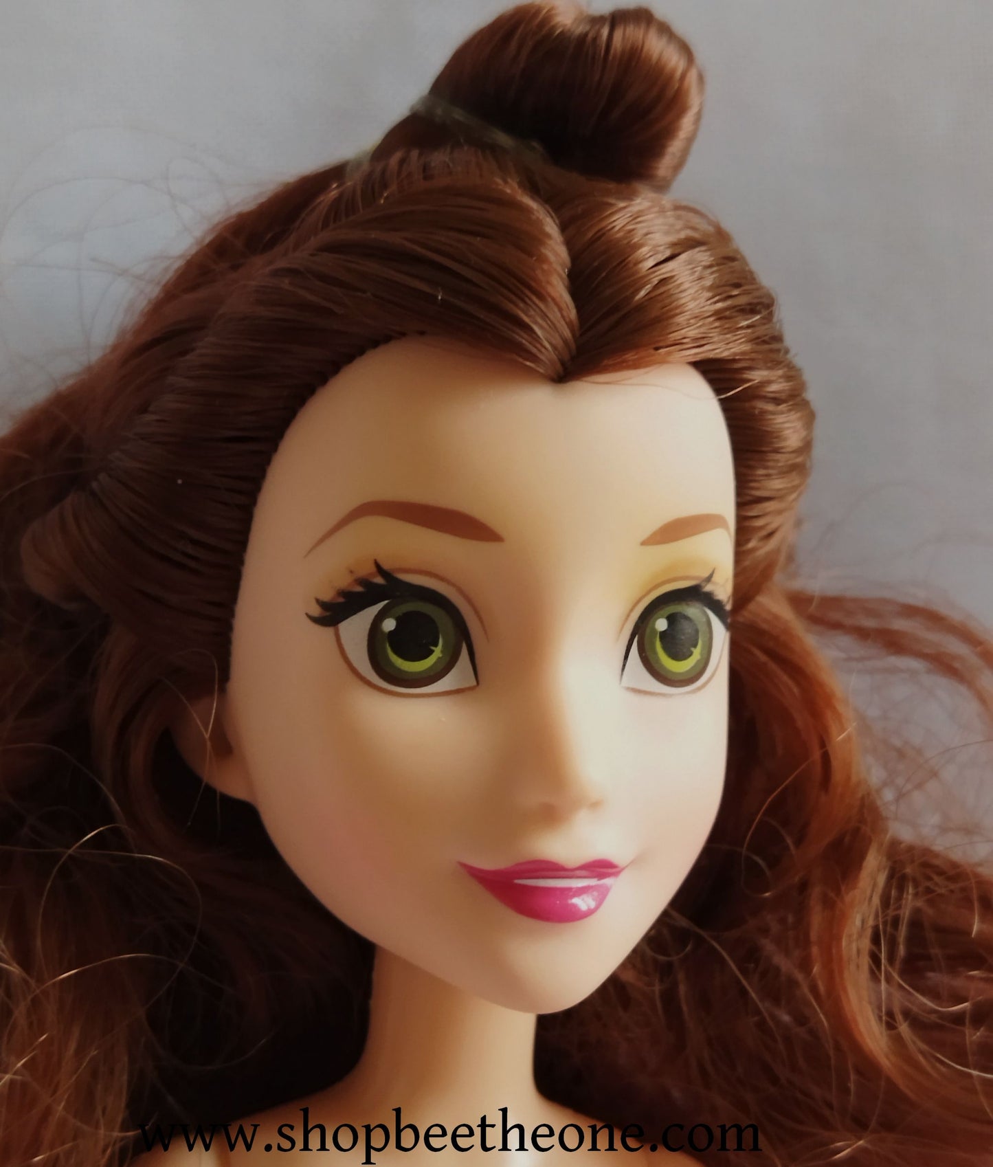 Disney Princesses Belle Poussière d'étoiles (Royal Shimmer) réédition - Hasbro 2016 - Poupée - Vêtement - Chaussures