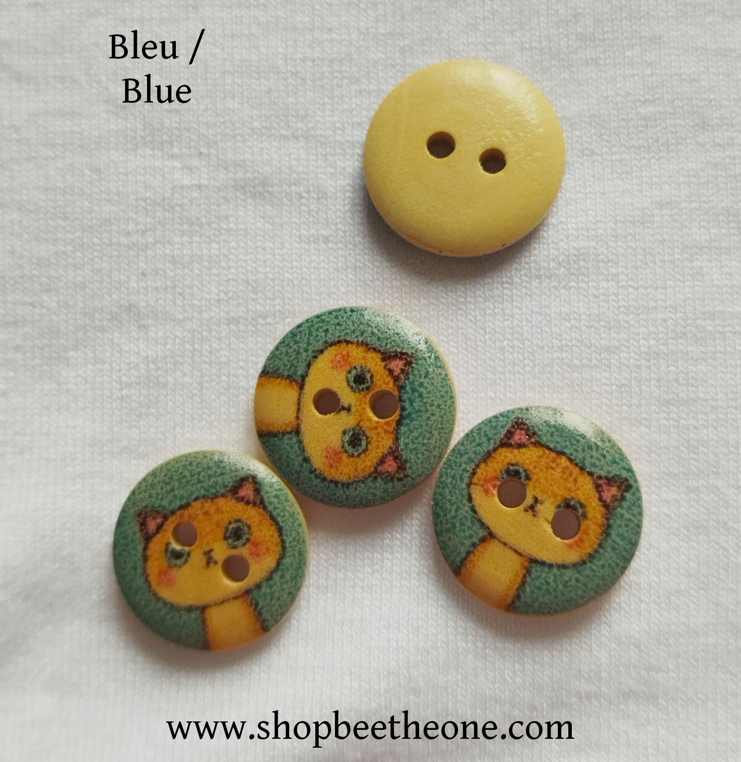Bouton rond "Petit Chat moucheté" en bois - 15 mm - 9 coloris disponibles