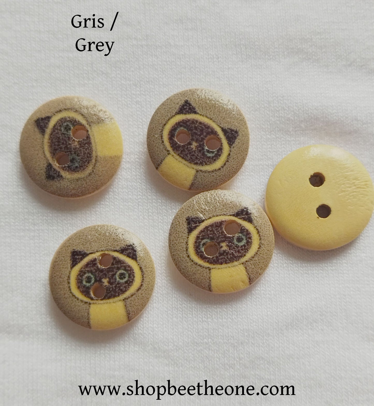 Bouton rond "Petit Chat moucheté" en bois - 15 mm - 9 coloris disponibles