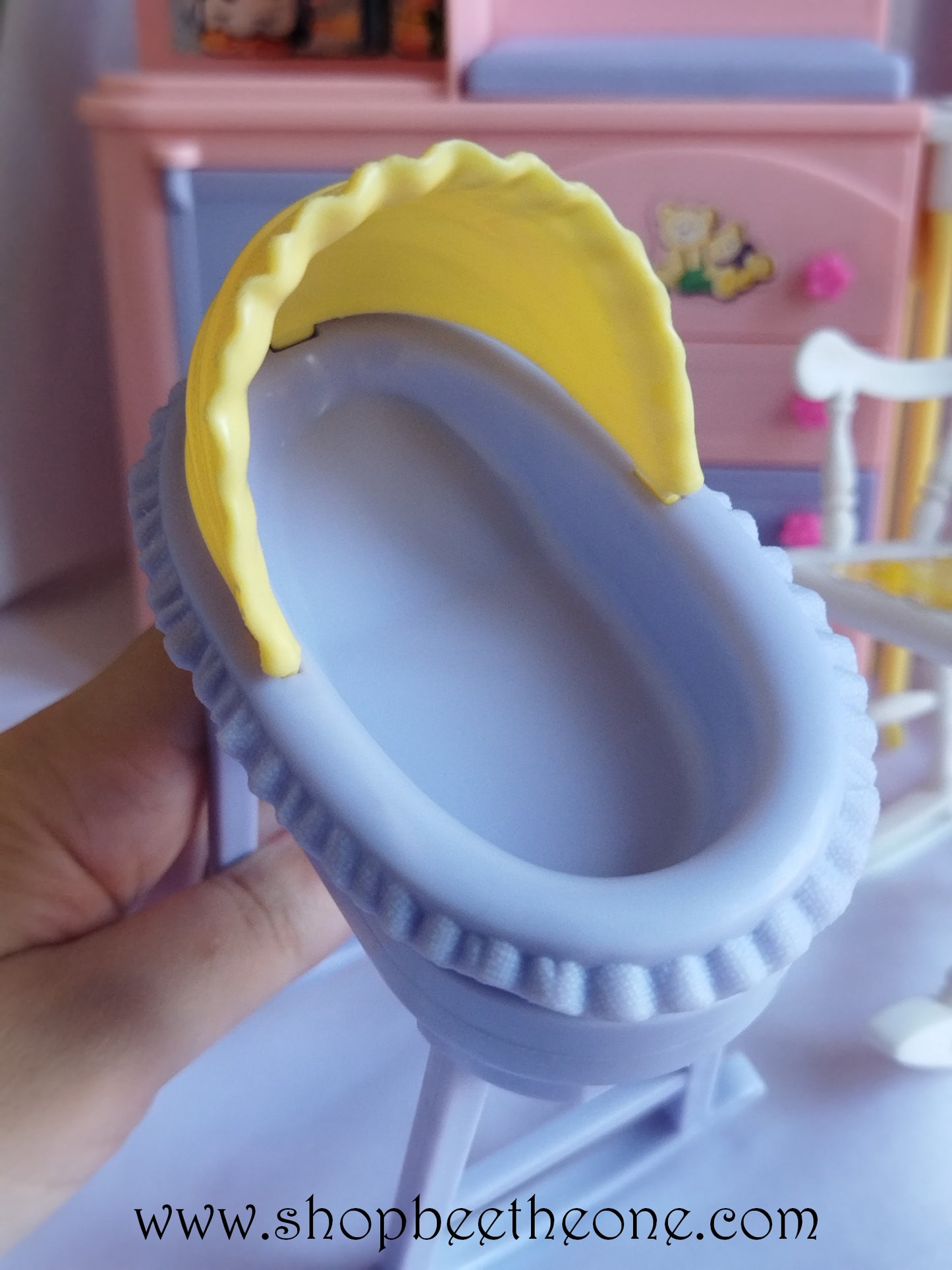 Barbie La Famille du Bonheur (Happy Family) Neighborhood Nursery - Mattel 2004 - Accessoire