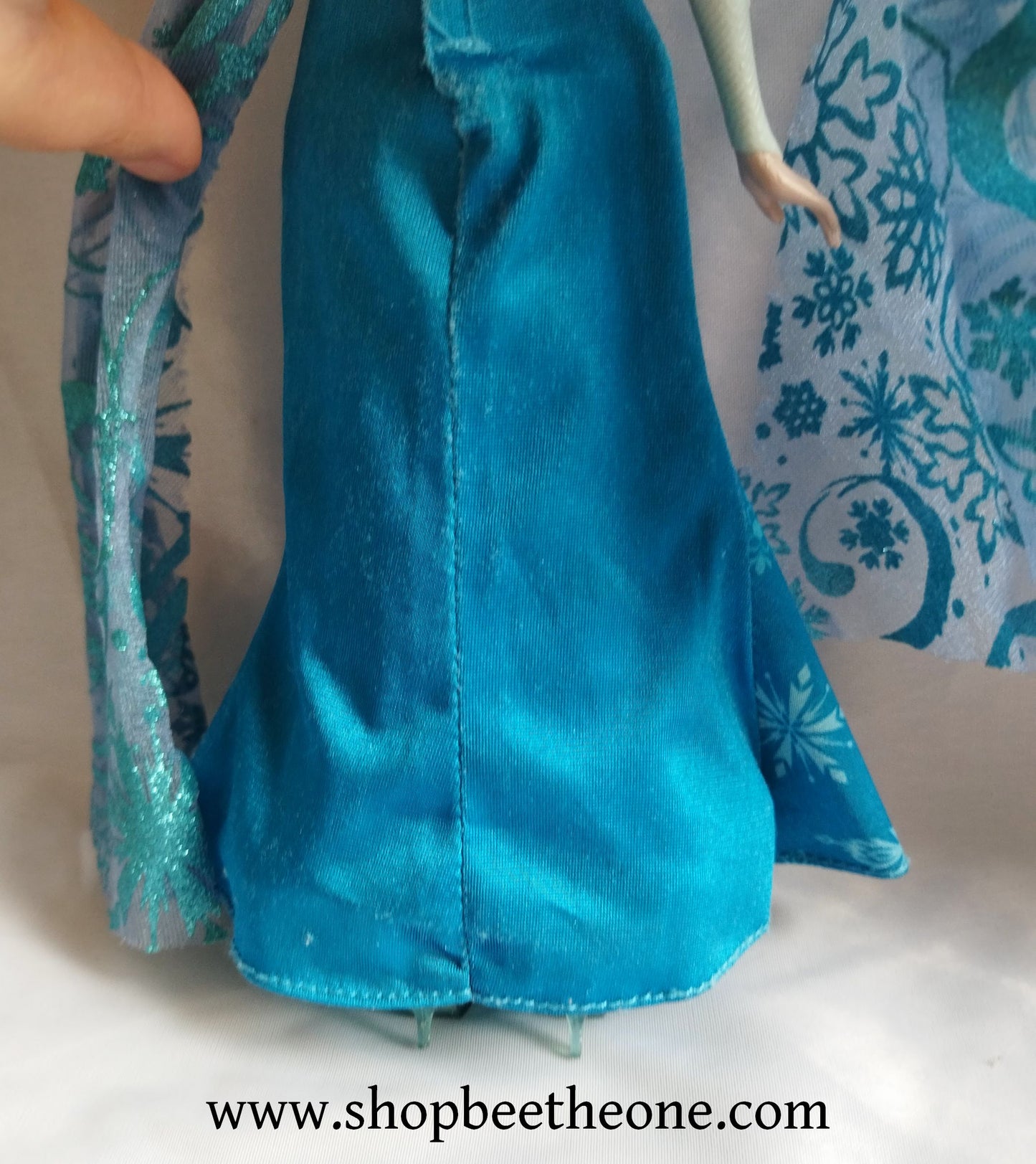 La Reine des Neiges Elsa Musical Lights - Hasbro 2016 - Poupée musicale et lumineuse - Chaussures