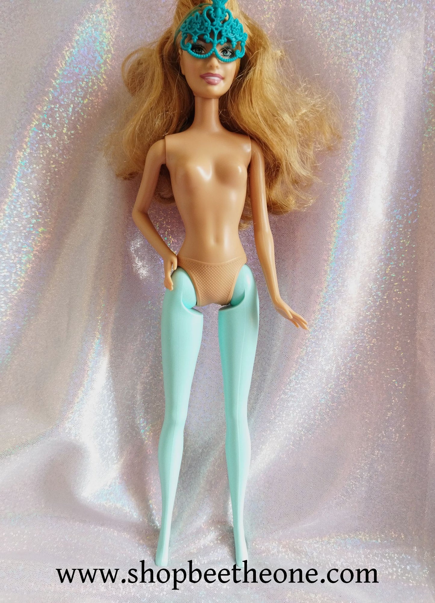 Barbie et les Trois Mousquetaires (Barbie and the 3 Musketeers) - Aramina 2-en-1 - Mattel 2009 - Poupée - Vêtement - Chaussures