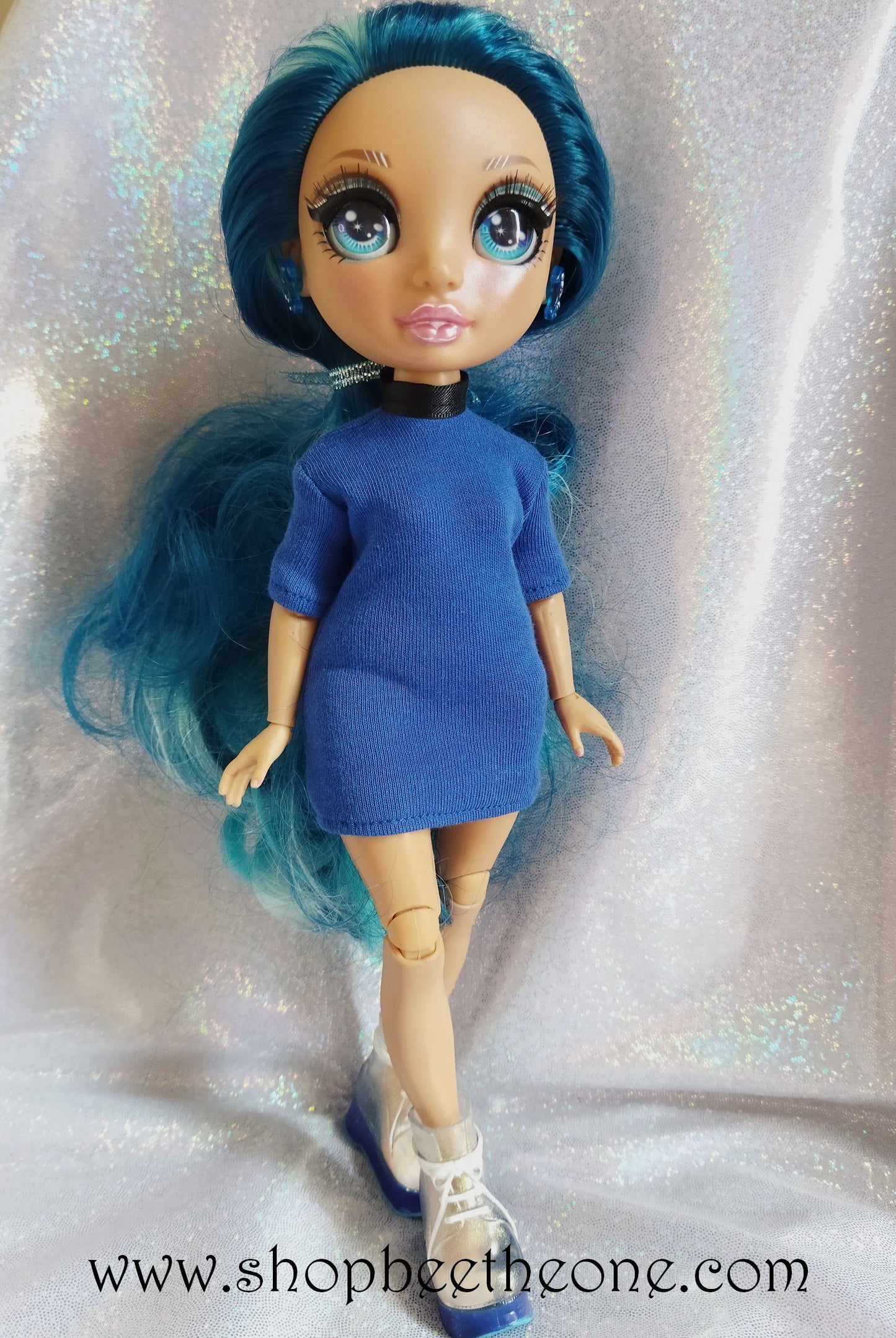 Robe courte à manches courtes pour poupées Rainbow High - Collection Basics - par Bee the one