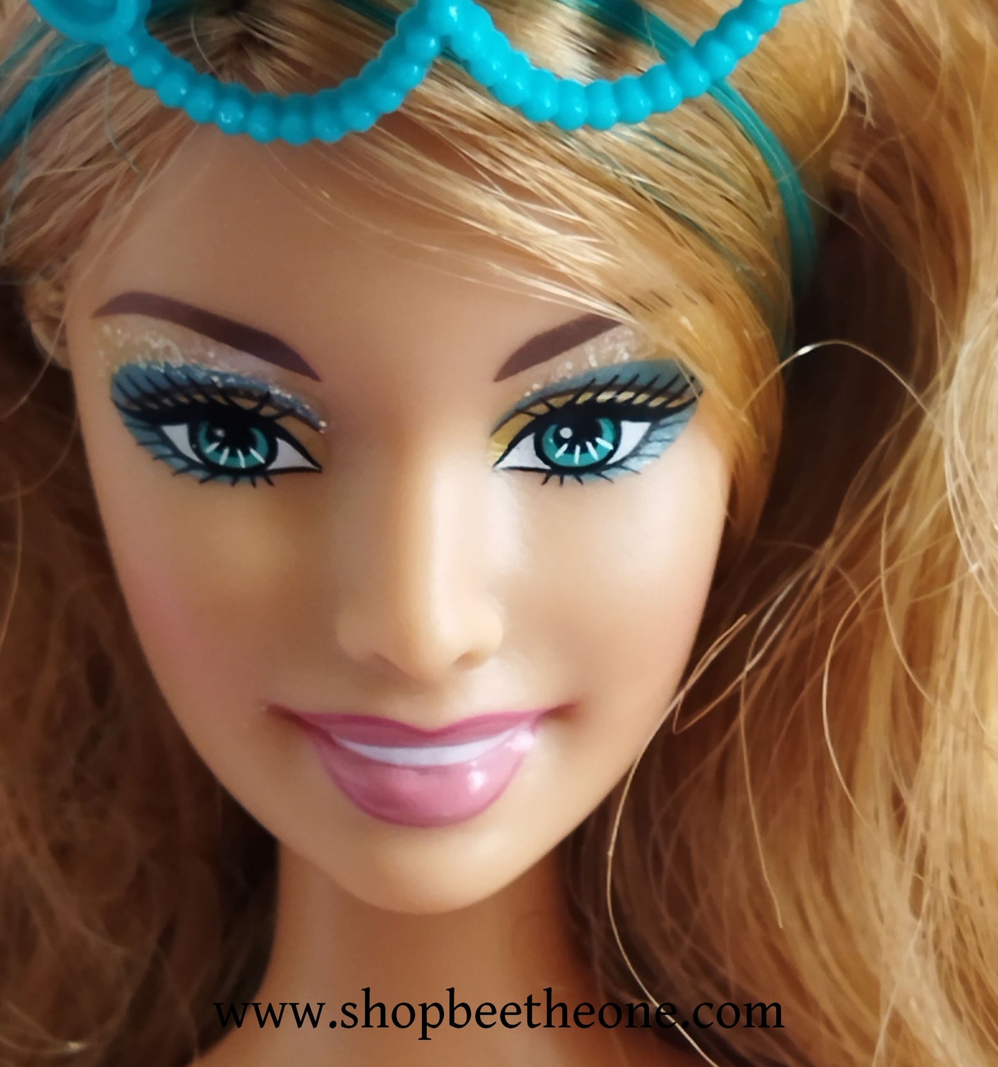 Barbie et les Trois Mousquetaires (Barbie and the 3 Musketeers) - Aramina 2-en-1 - Mattel 2009 - Poupée - Vêtement - Chaussures
