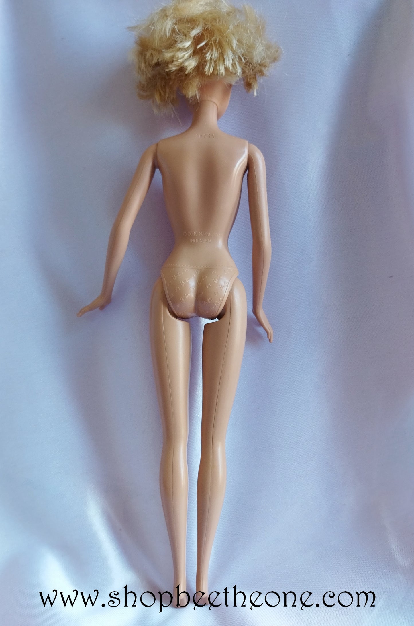 Barbie Princesse Longue Chevelure (Cut 'n Style Princess) - Mattel 2010 - Poupée - Vêtement