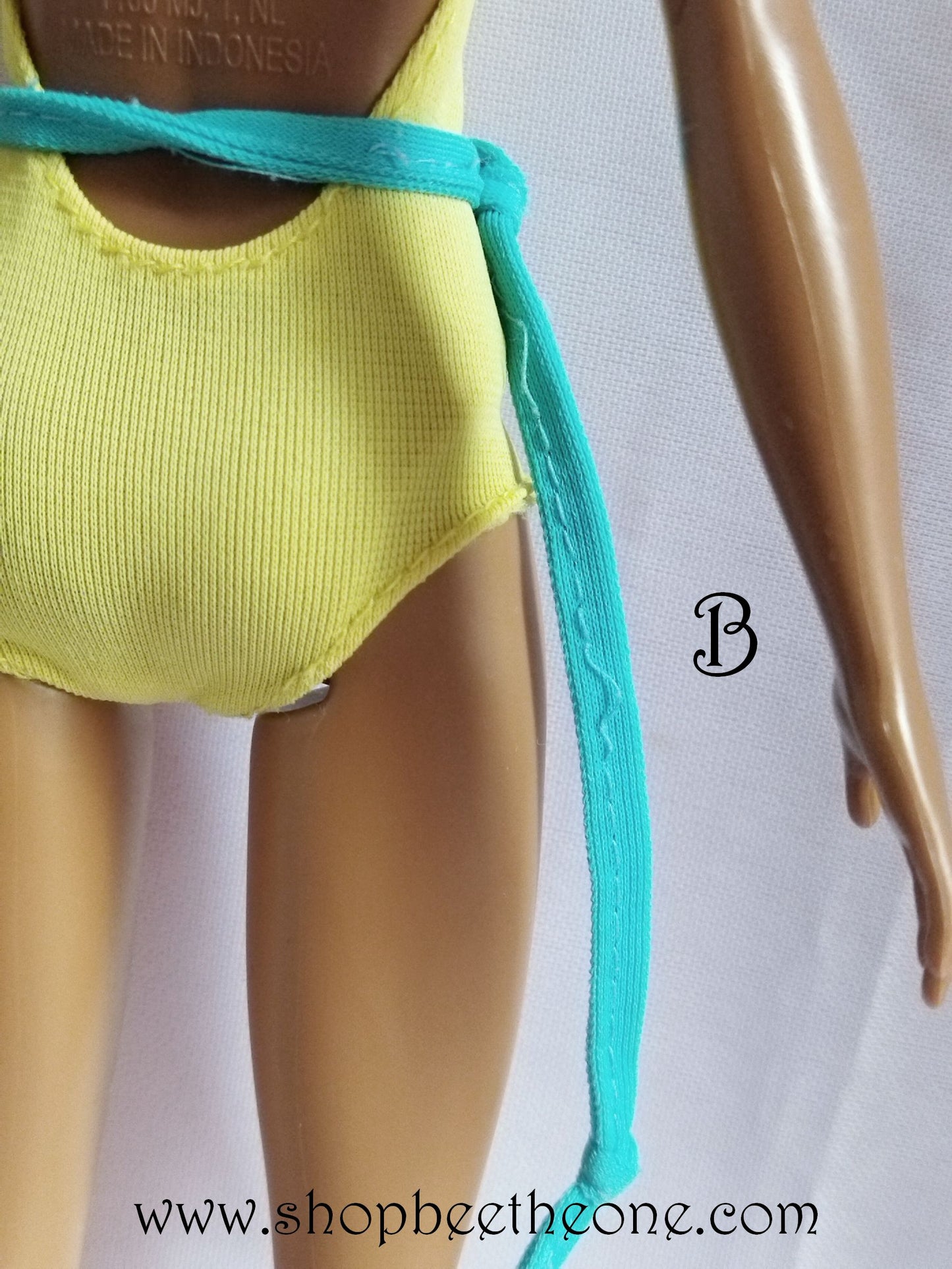 My First Barbie #1875 - Mattel 1980 - Vêtements