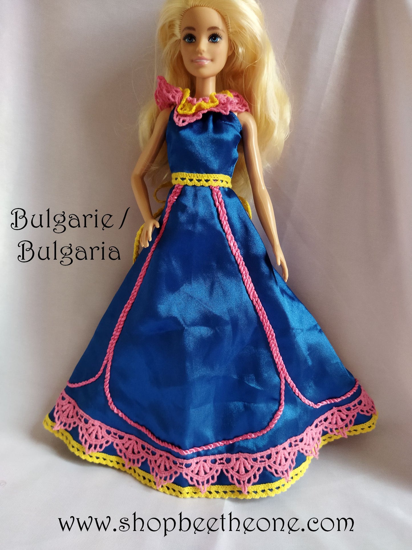 Barbie Les Robes de mes Voyages - Bulgarie et Mexique - RBA 2015 - Vêtements