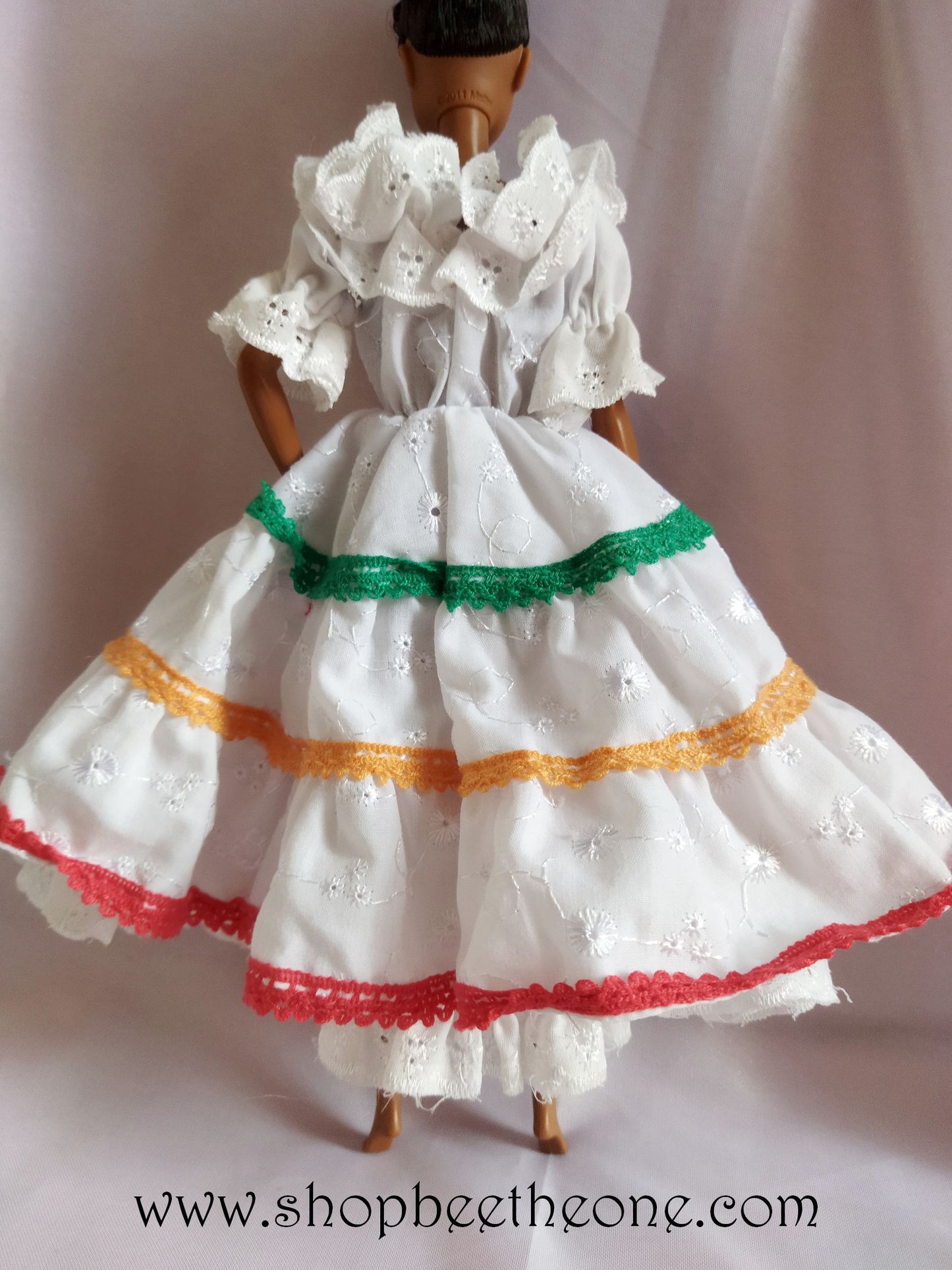 Barbie Les Robes de mes Voyages - Bulgarie et Mexique - RBA 2015 - Vêtements