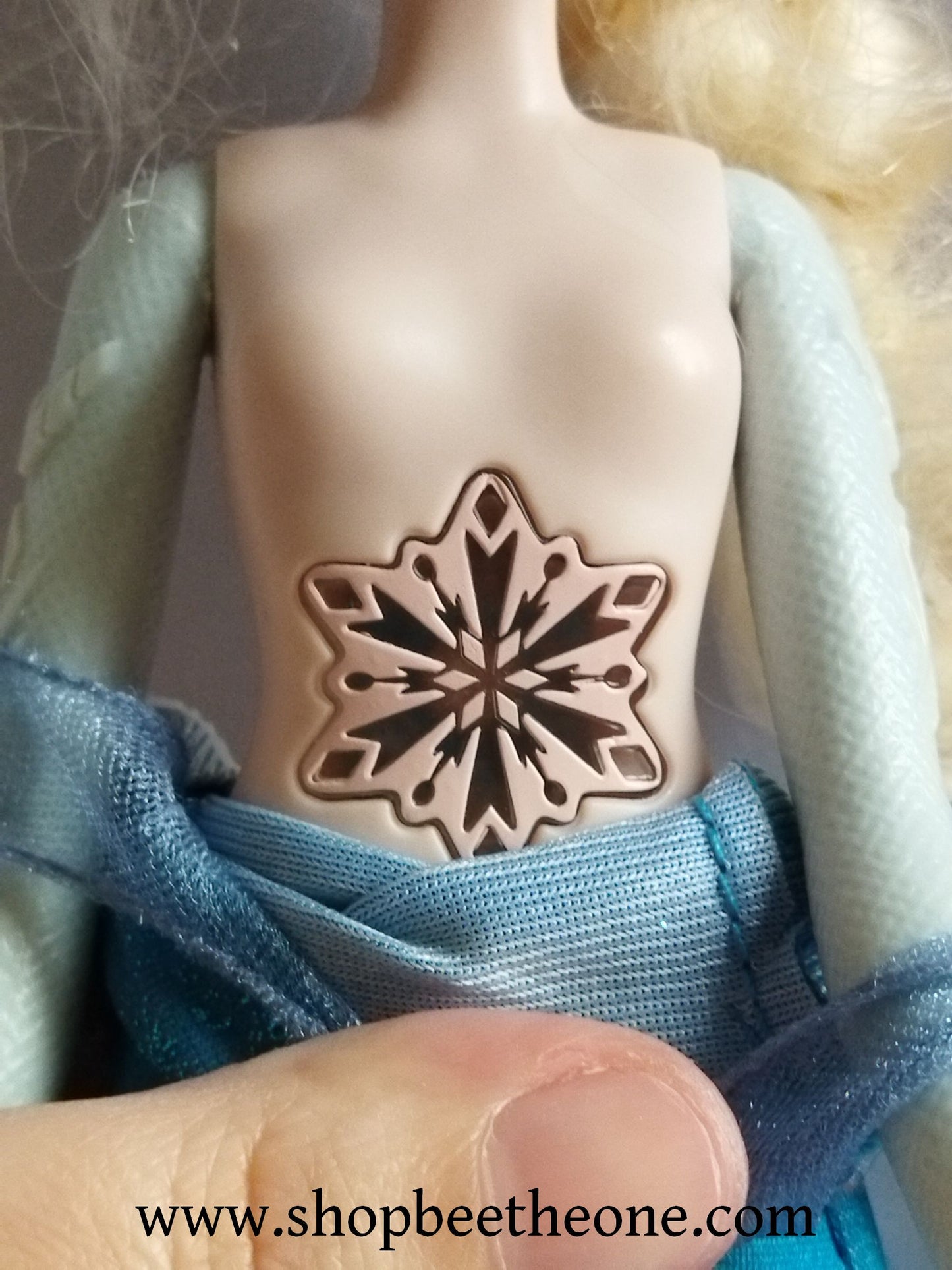 La Reine des Neiges Elsa Musical Lights - Hasbro 2016 - Poupée musicale et lumineuse - Chaussures