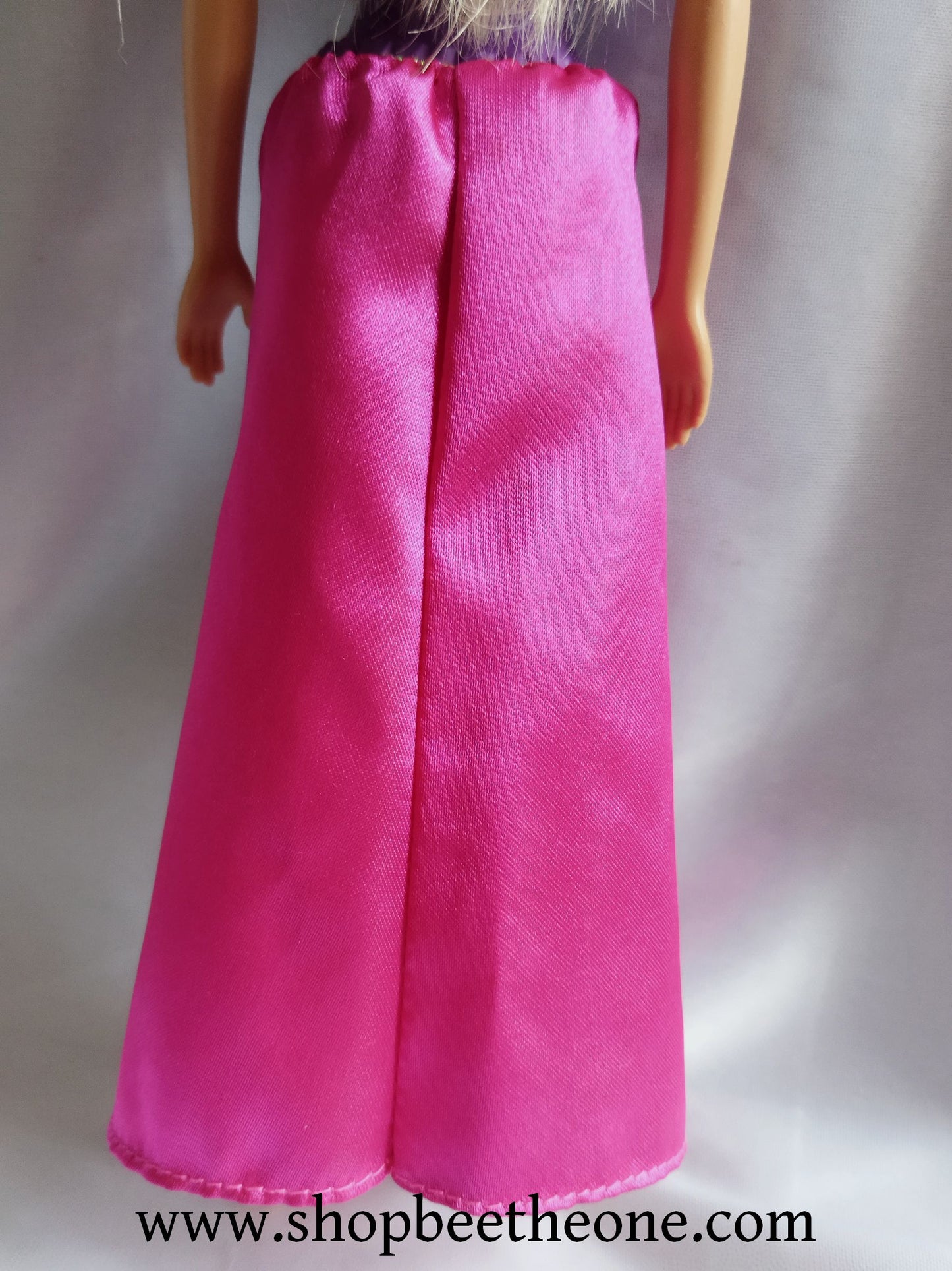 Barbie Princesse GGJ94 - Mattel 2019 - Poupée - Vêtement - Accessoire