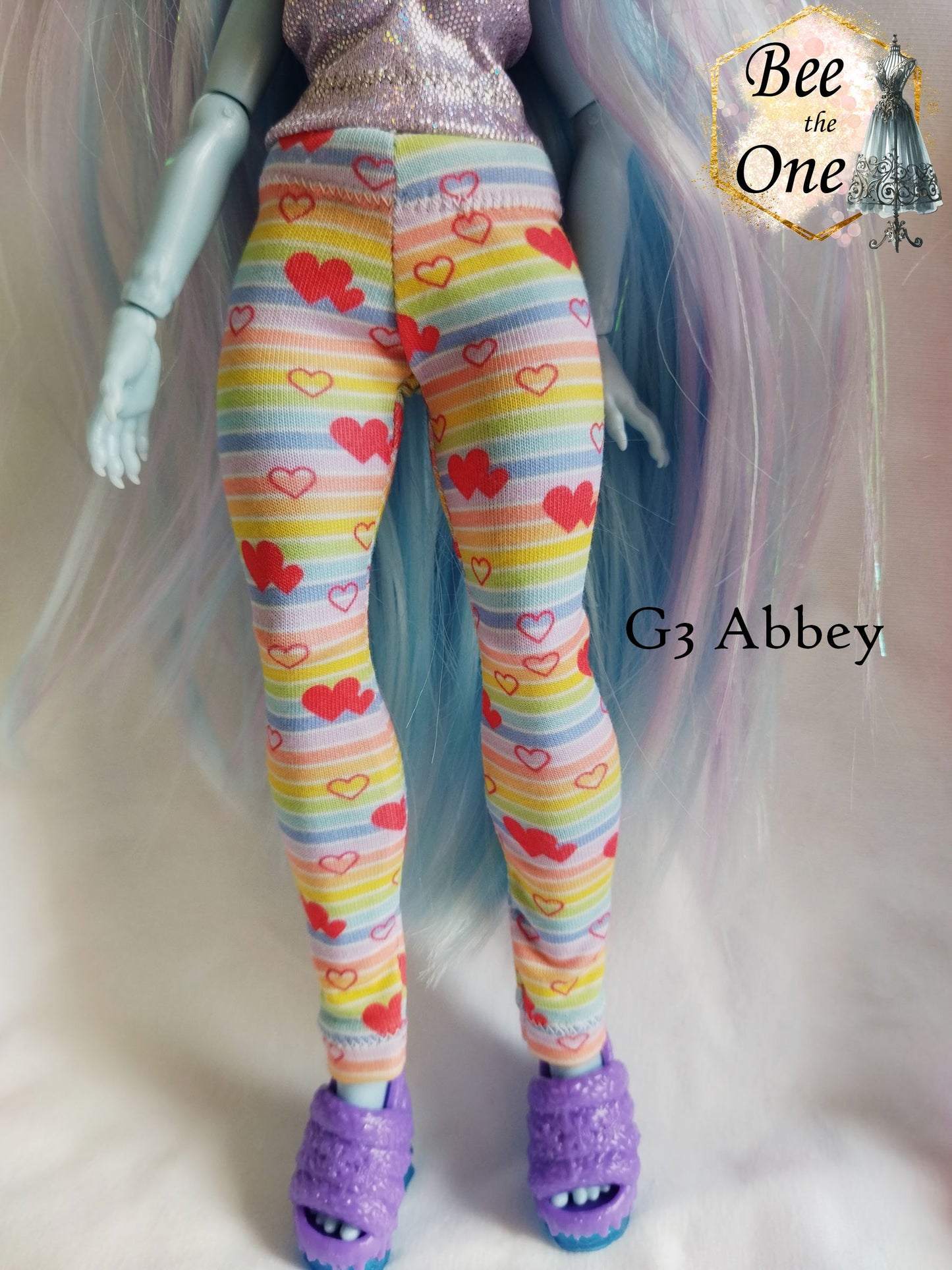 Pantalon collant long motif rayures arc-en-ciel et coeurs pour poupées Monster High G3 - 2 tailles - Collection Basics - par Bee the One