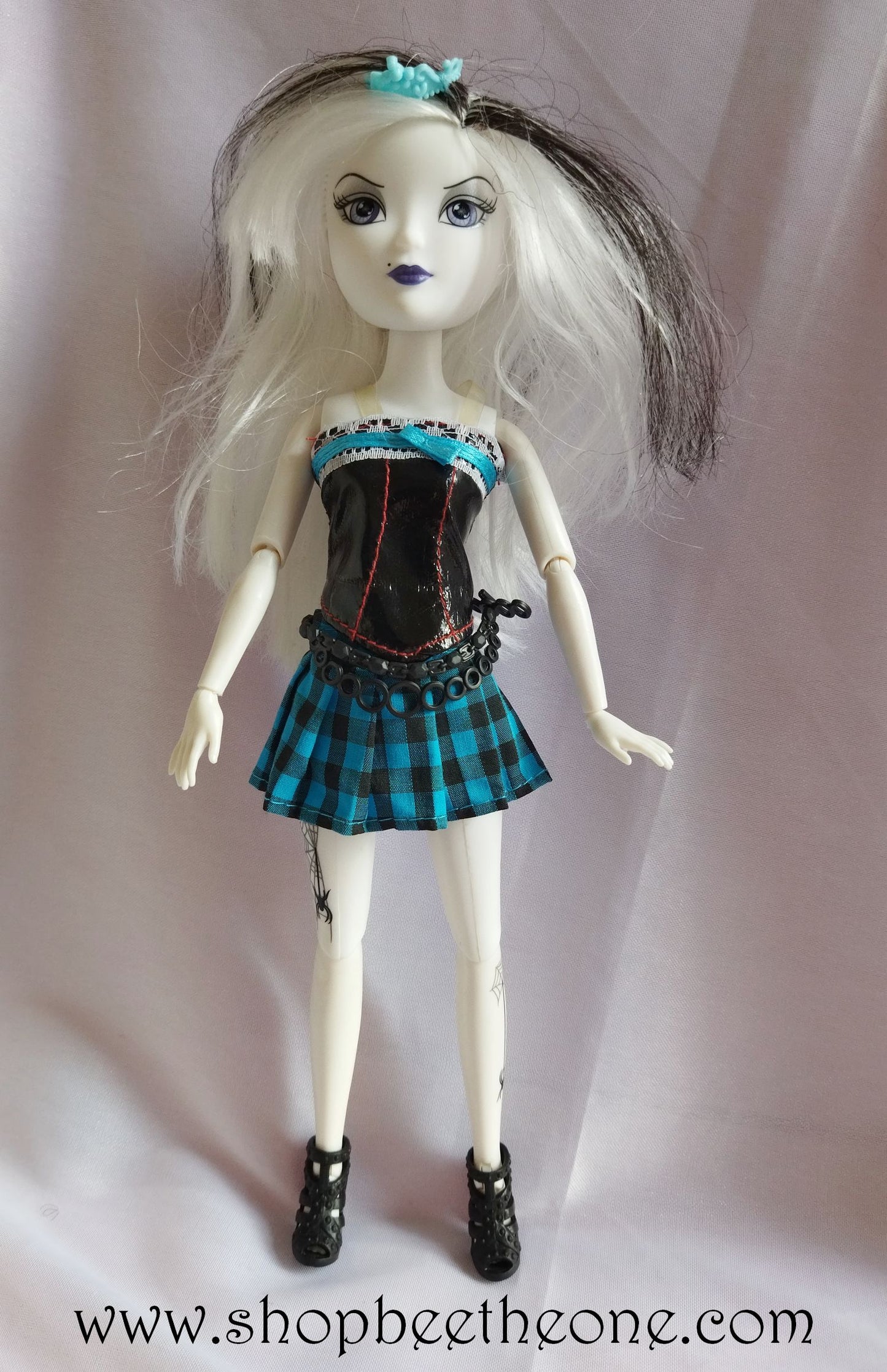 Twilight Teens Ghostilla School - Simba Toys 2013 - Poupée - Vêtement - Chaussures - Accessoire
