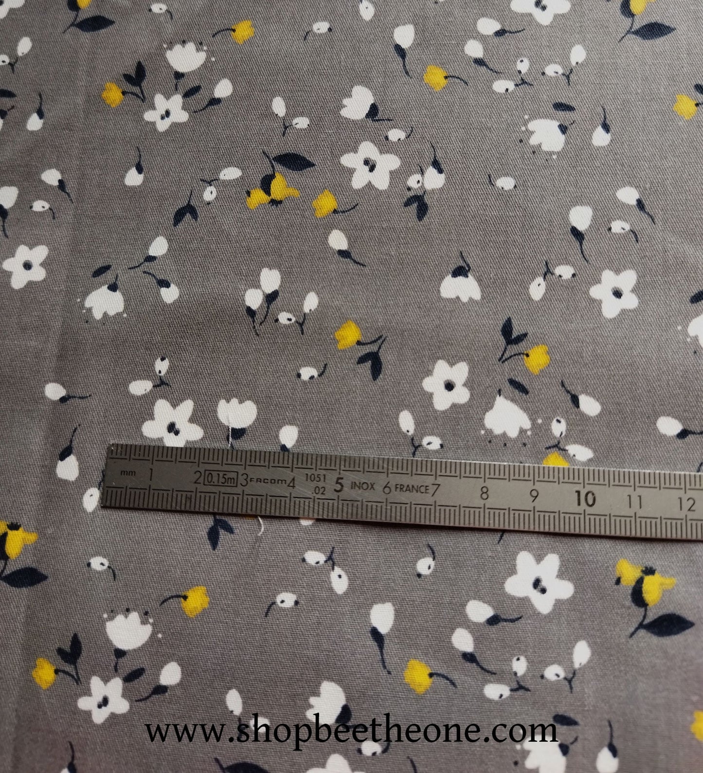 Coupon de twill coton "Petites fleurs" - 50 x 50 cm - fond jaune ou gris