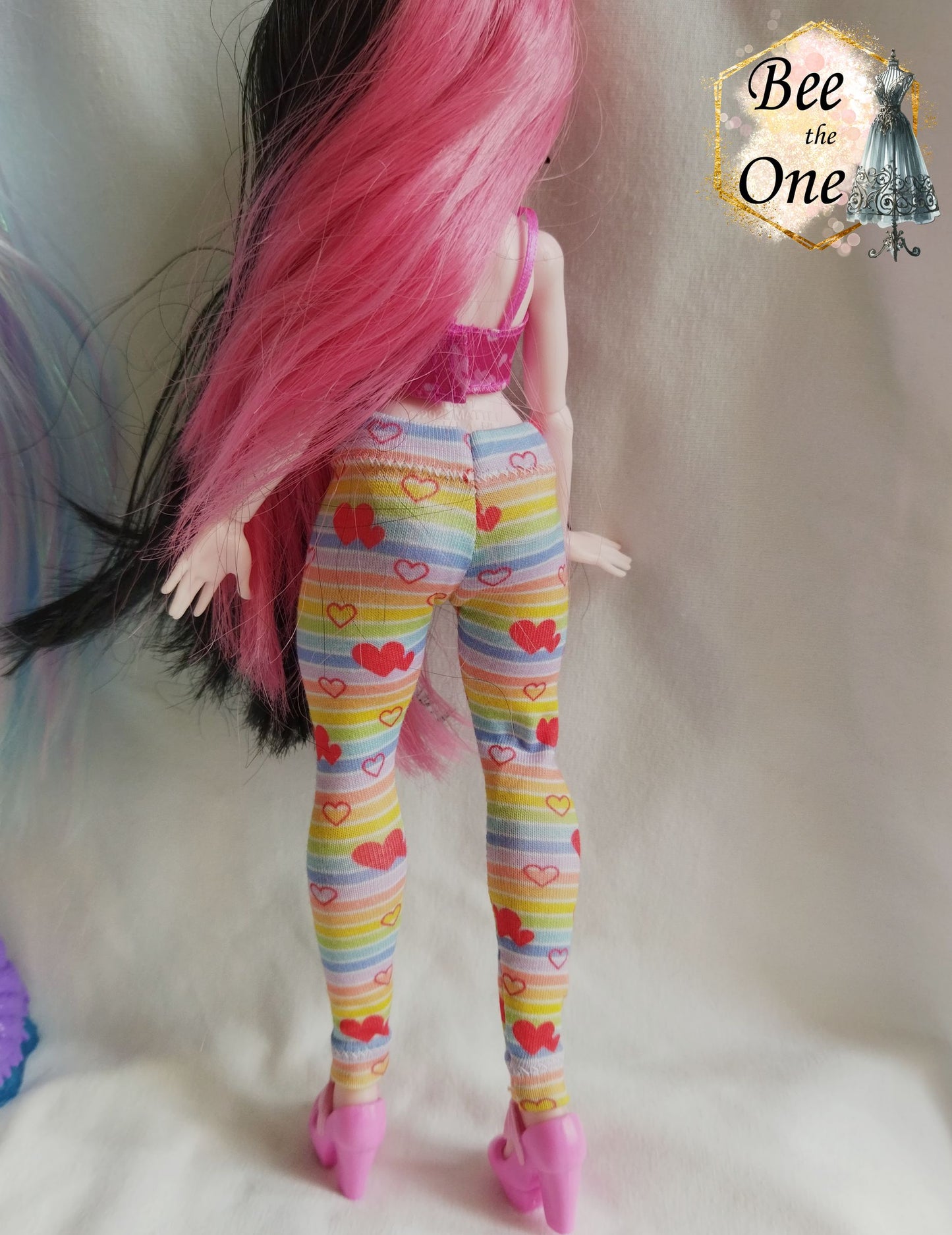 Pantalon collant long motif rayures arc-en-ciel et coeurs pour poupées Monster High G3 - 2 tailles - Collection Basics - par Bee the One