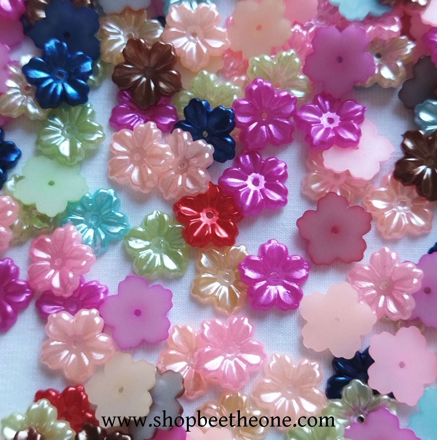 Perle intercalaire rondelle Fleur nacrée - 12 mm - 11 coloris