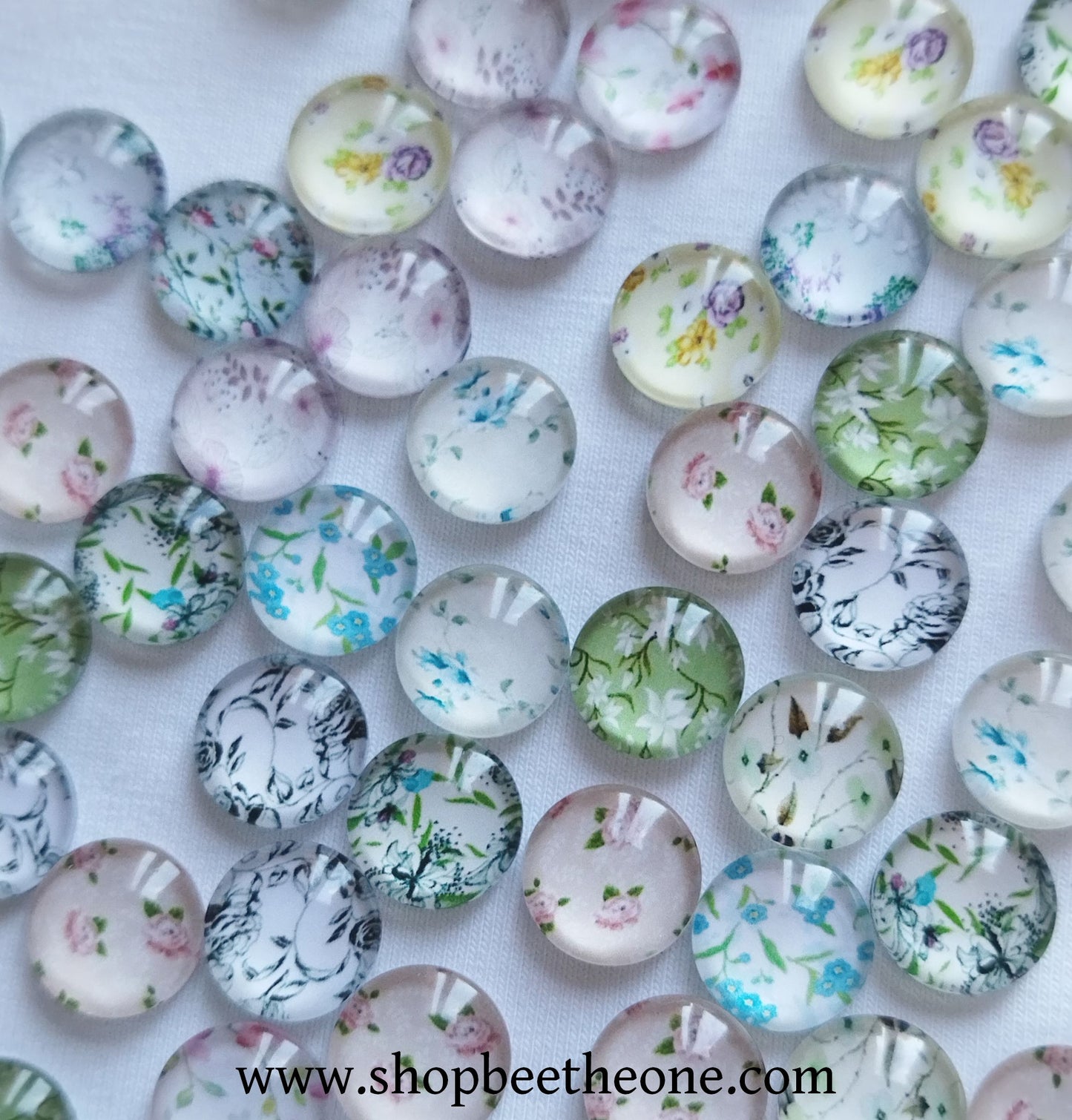 Cabochon rond en verre demi-perle avec image "Fleurs de printemps" - 12 mm - 12 modèles