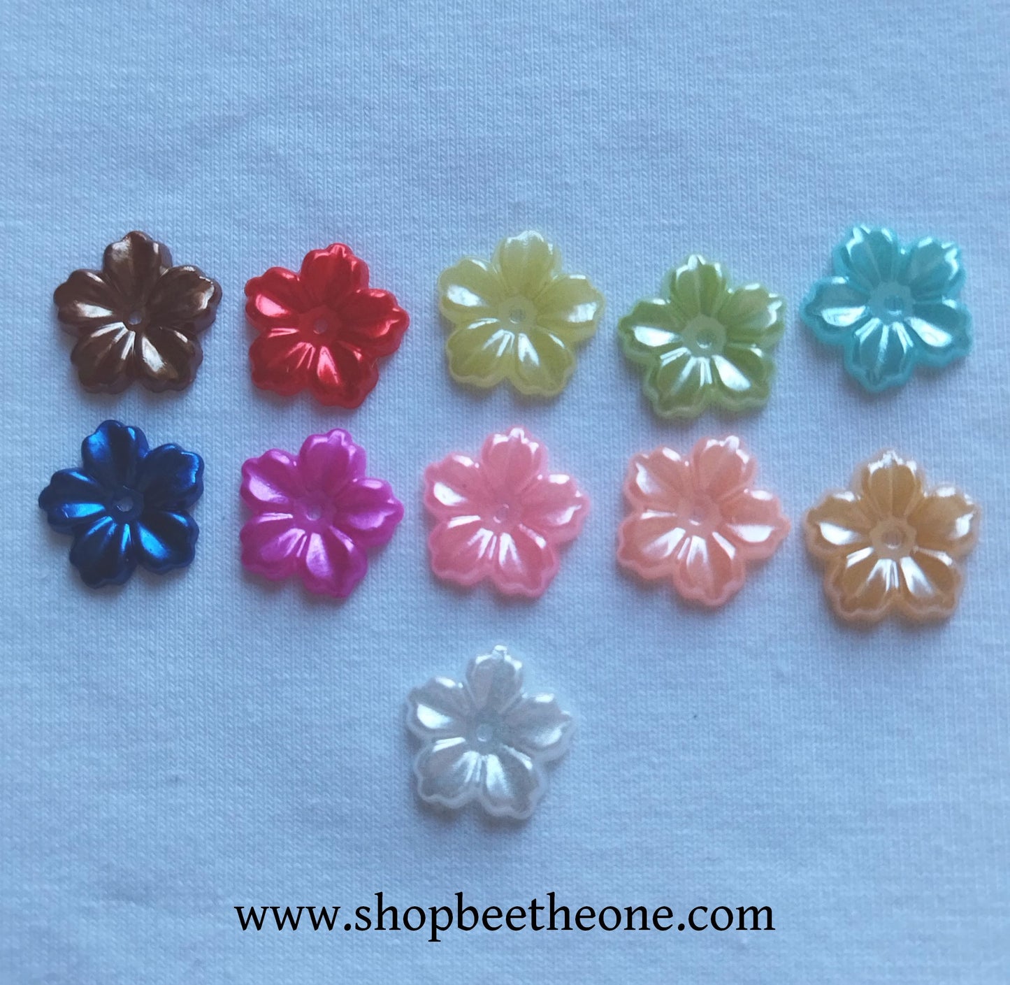 Perle intercalaire rondelle Fleur nacrée - 12 mm - 11 coloris