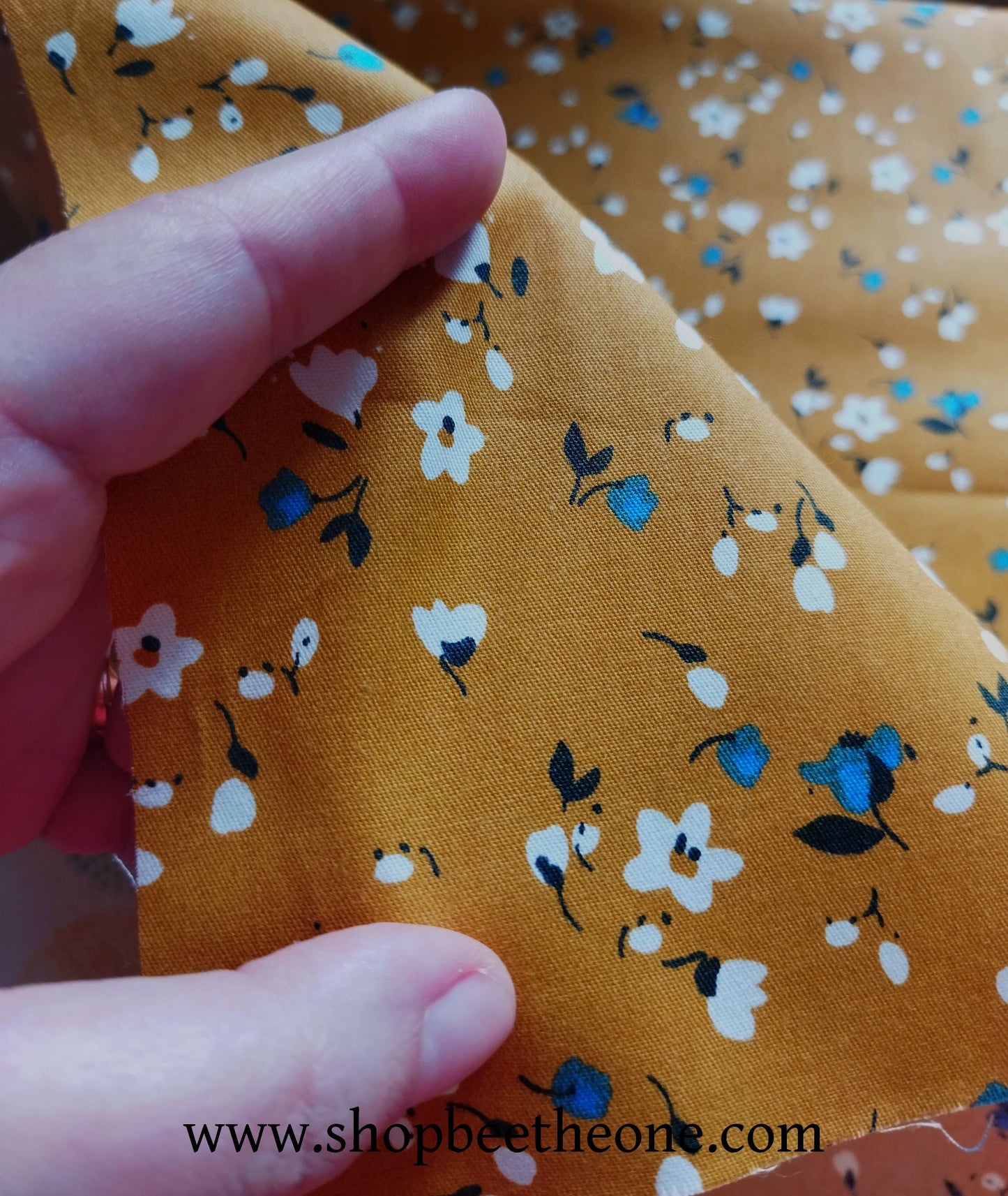 Coupon de twill coton "Petites fleurs" - 50 x 50 cm - fond jaune ou gris