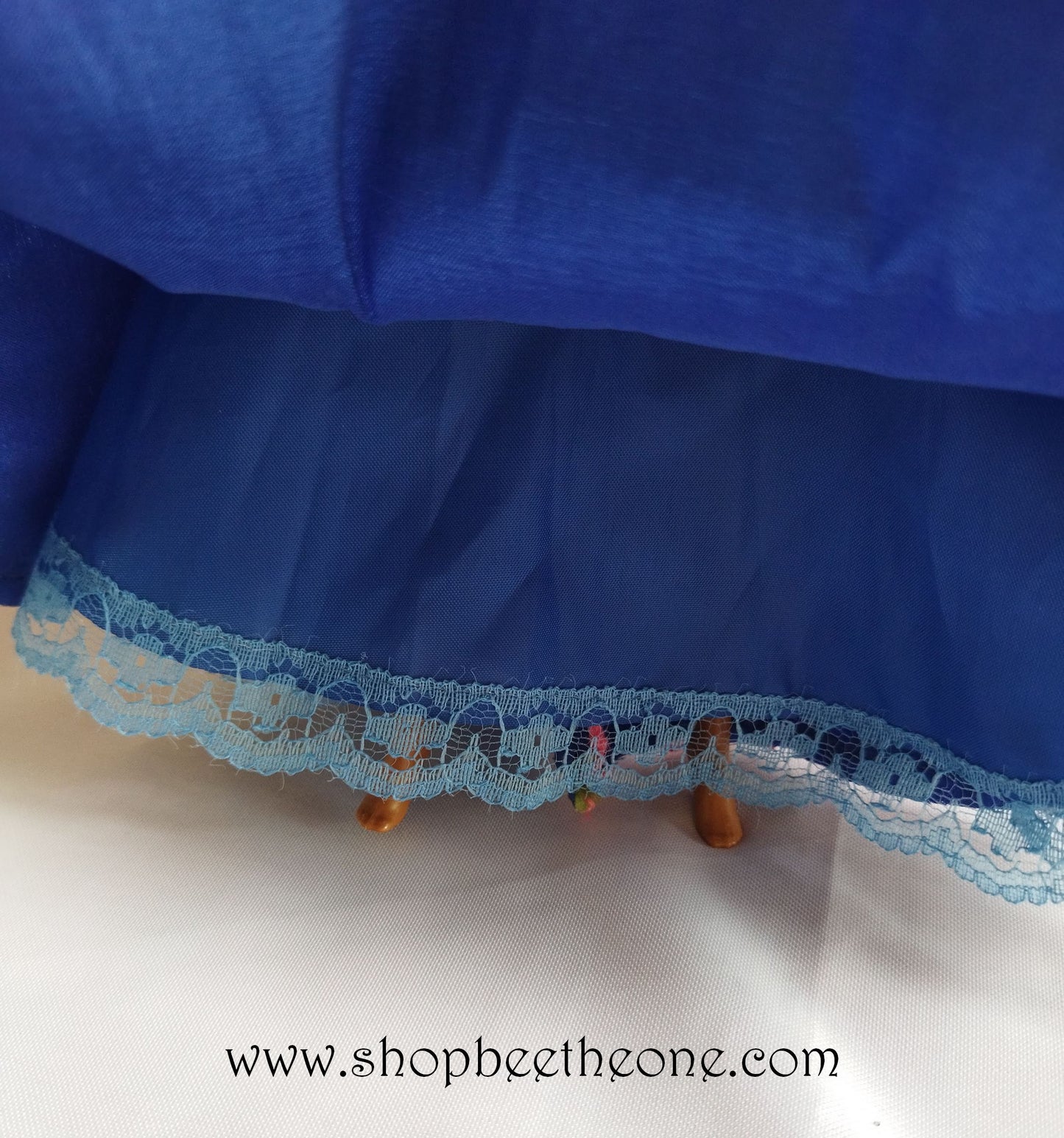 Barbie Les Robes de mes Voyages - Autriche et Pologne - RBA 2012/2013 - Vêtements