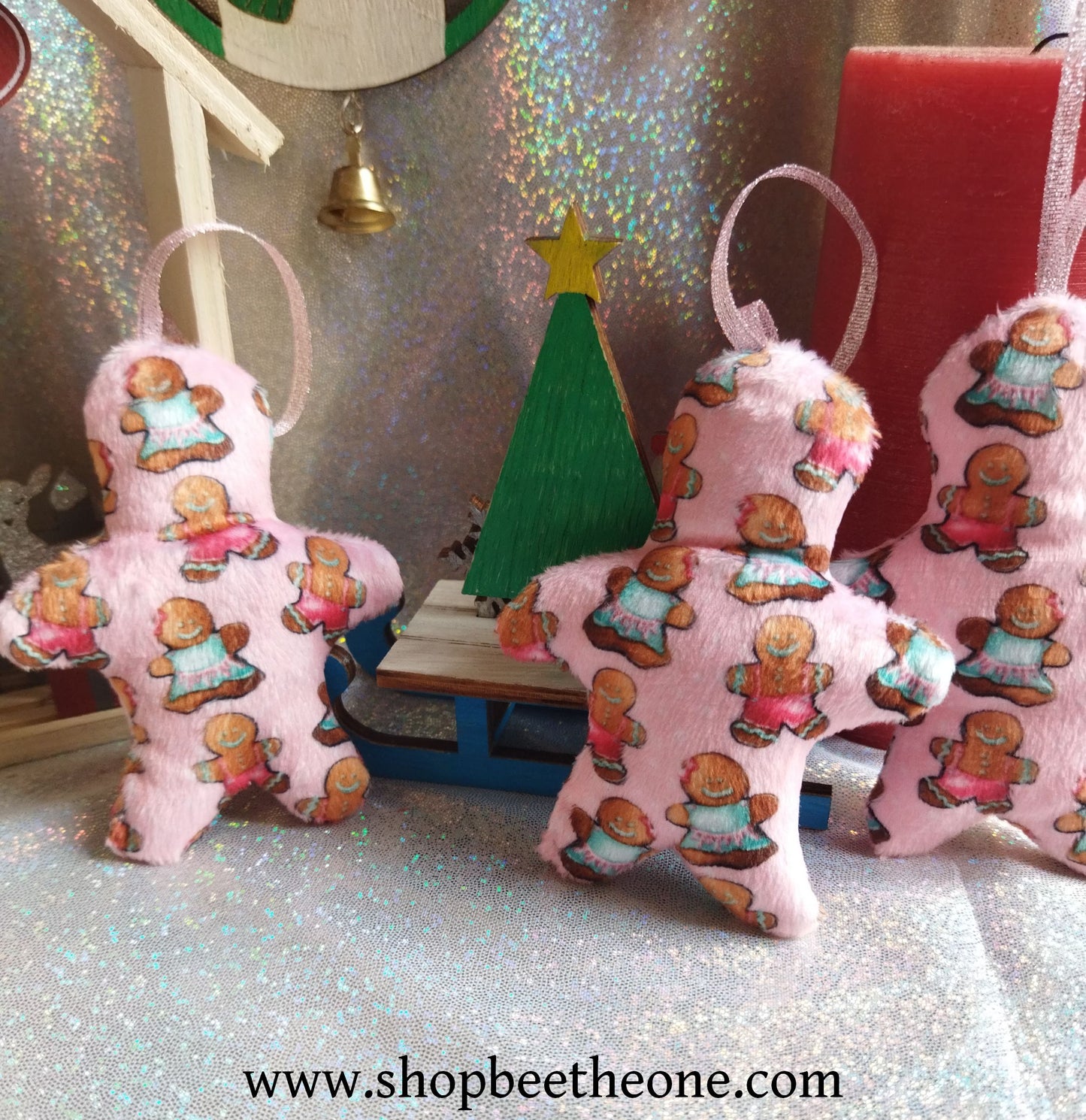Décoration pour sapin de Noël Suspension en tissu - Bonhomme pain d'épice en minky - par Bee the One