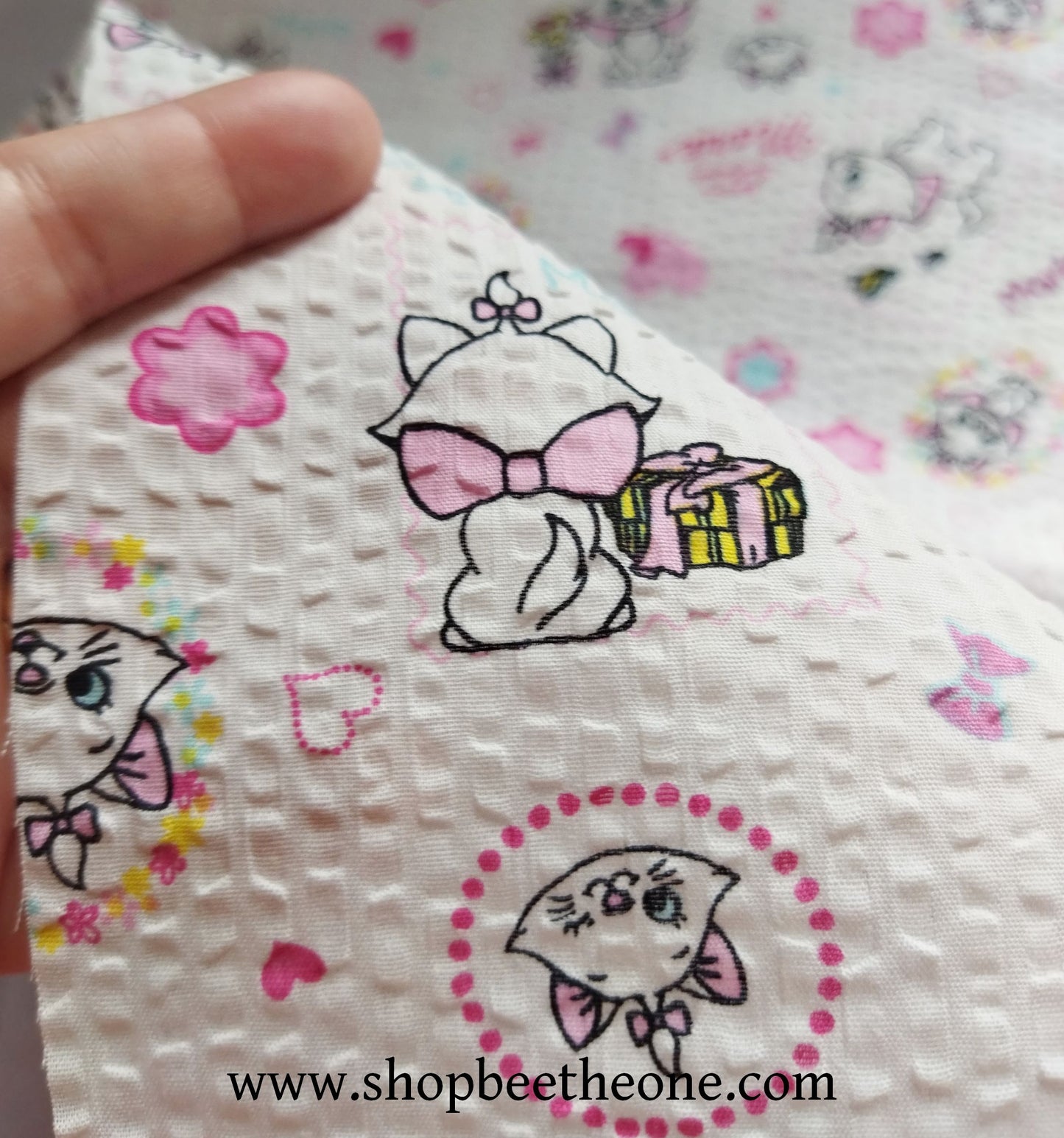 Coupon de seersucker coton "Chat blanc Marie" - 25 x 25 cm ou 50 x 50 cm