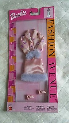 Barbie Fashion Avenue #B3481 - Exclusivité Europe/Canada - Mattel 2003 - Vêtements - Chaussures