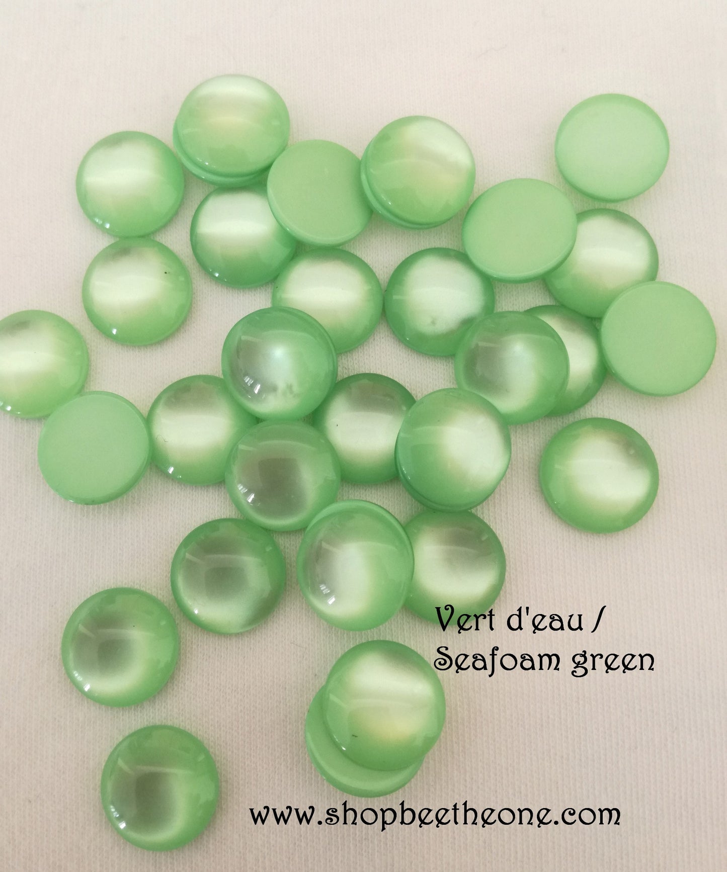 Cabochon rond oeil de chat à dos plat - 12 mm - 14 coloris