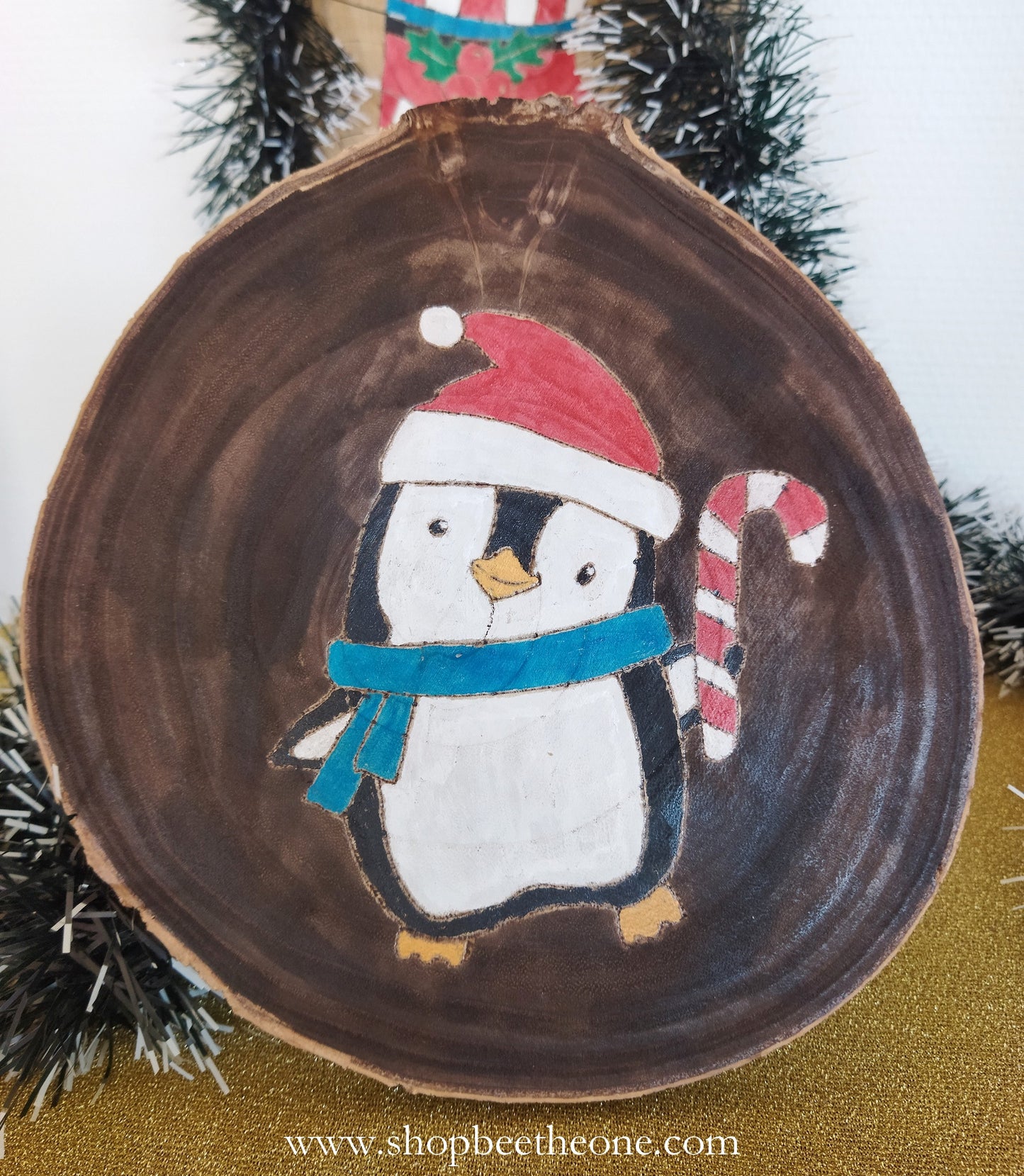 Grands rondins de bois décorés - botte de Noël ou pingouin - à suspendre ou poser
