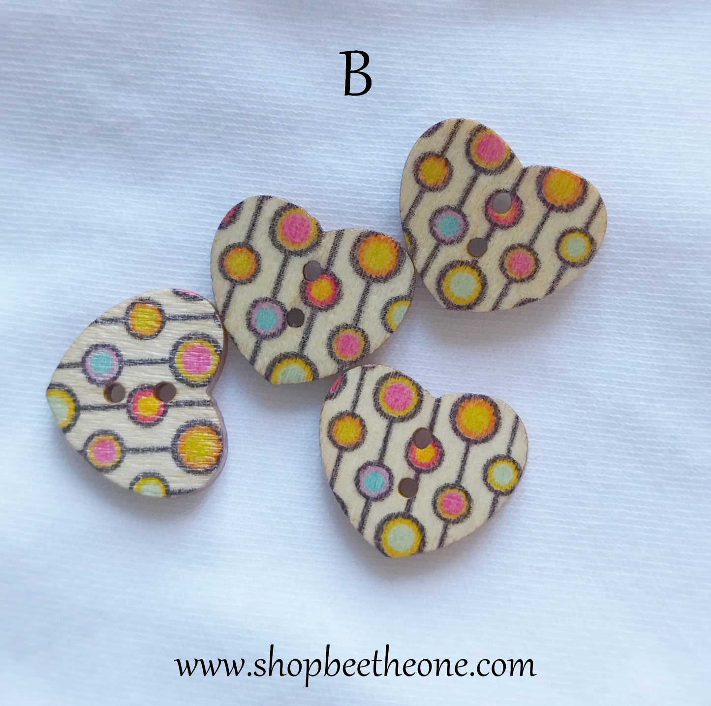 Bouton Petit Coeur "Motifs ronds années 70" en bois façon vintage - 17 mm - 2 modèles
