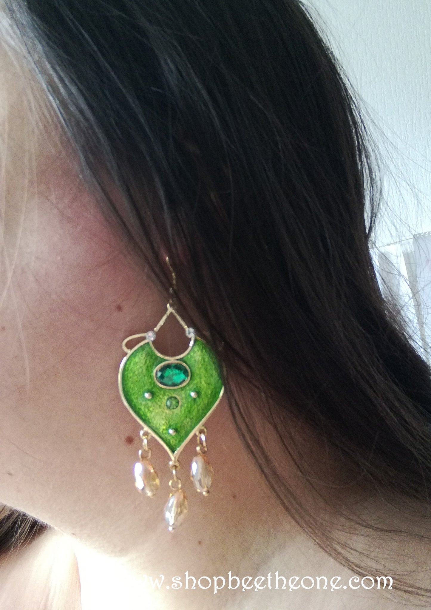 Boucles d'oreilles émeraude et perles, portées par Jasmine dans le film Aladdin