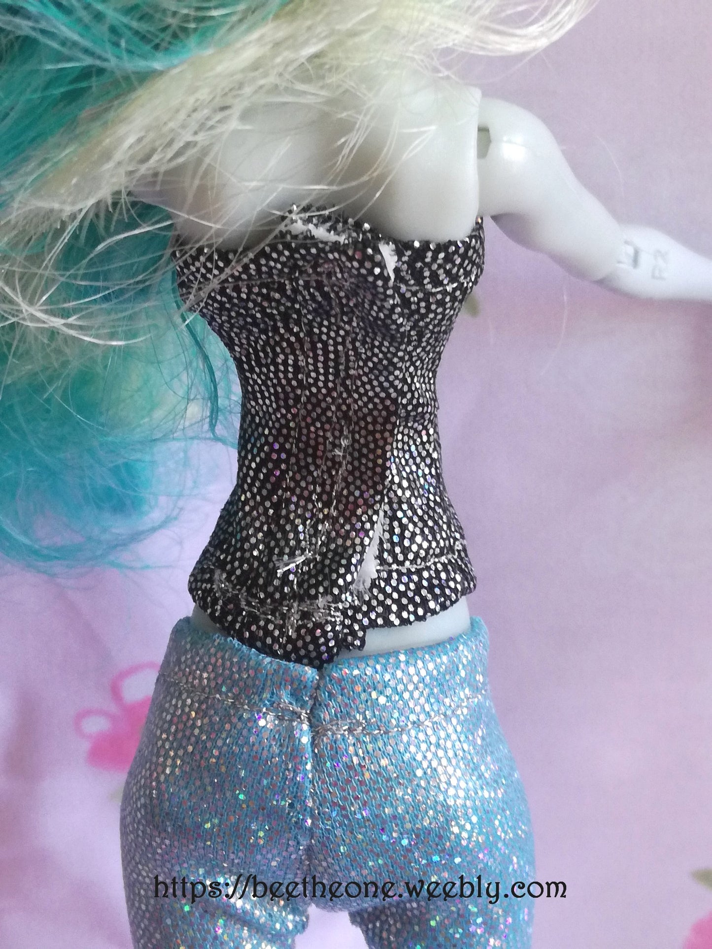 Bustier Sirène imprimé holographique pour poupées Monster High/Ever After High/Winx Club (Mattel) - 3 tailles - 13 coloris - Collection Basics - par Bee the One