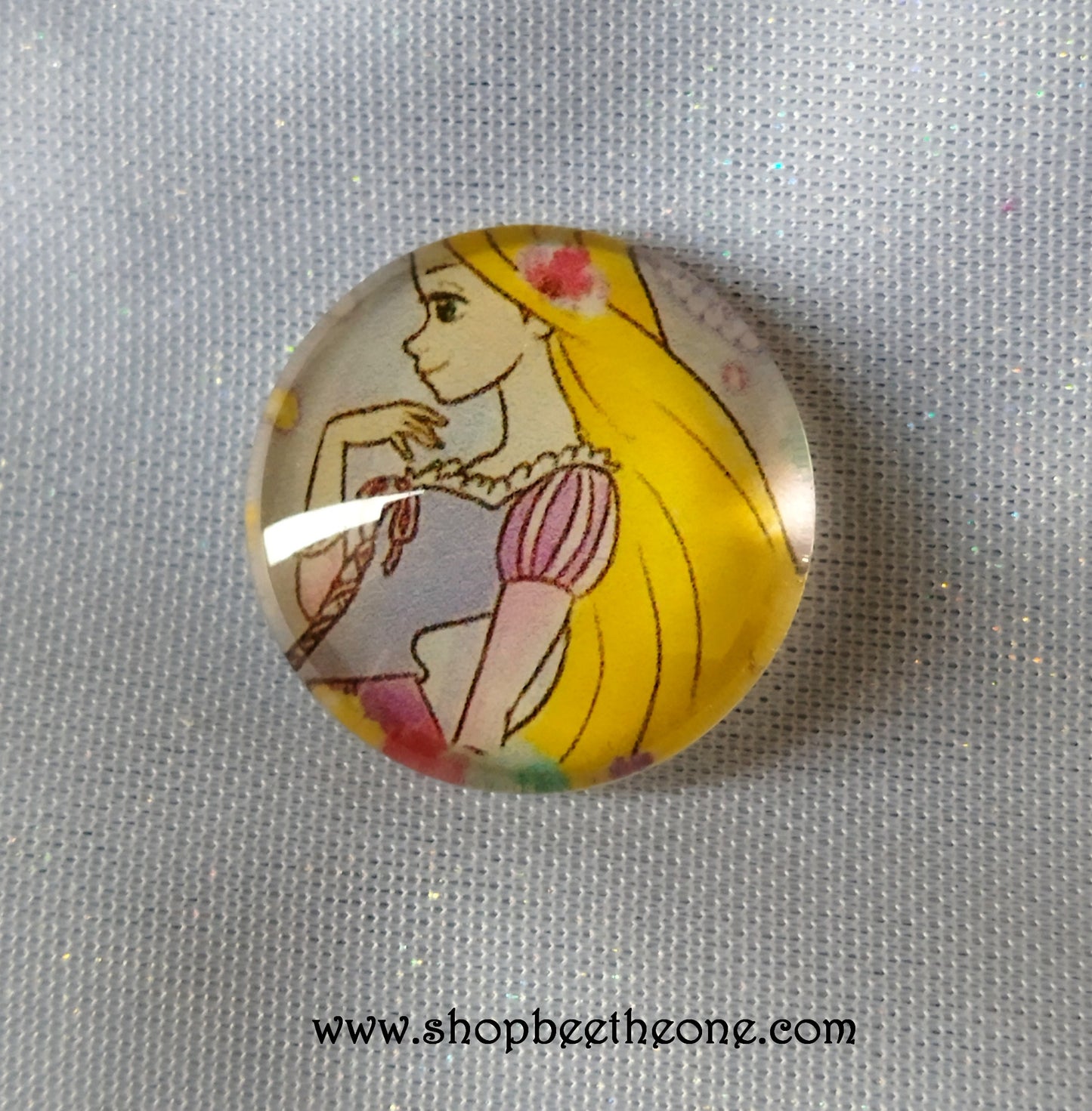 Cabochon rond en verre loupe avec image "Raiponce" - 20 mm