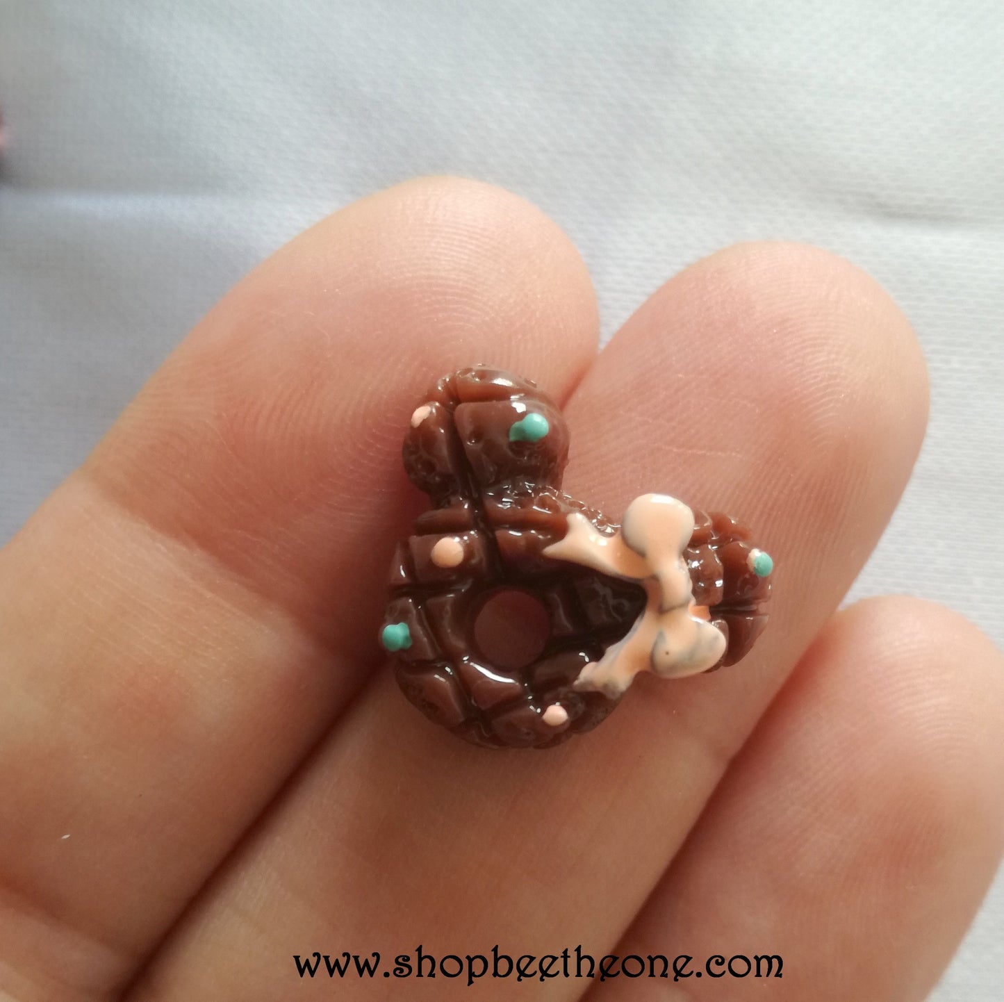 Cabochon plat "Gaufre" tête de Minnie Mickey pour embellissement ou miniature - 17 mm