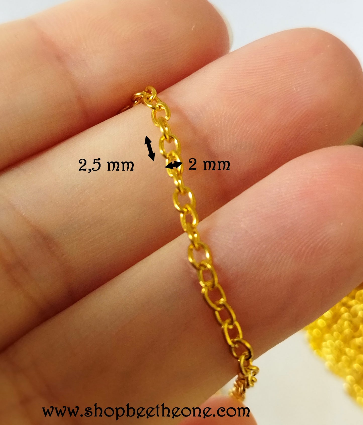 Chaîne à mailles en métal - 2,5 x 2 mm - au mètre - doré
