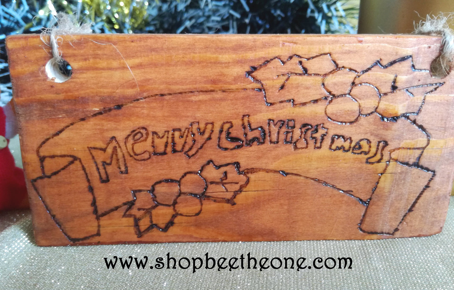 Petit panneau de bois pyrogravé motifs de Noël à accrocher - Surcyclage/Upcycling - Marque Zambara