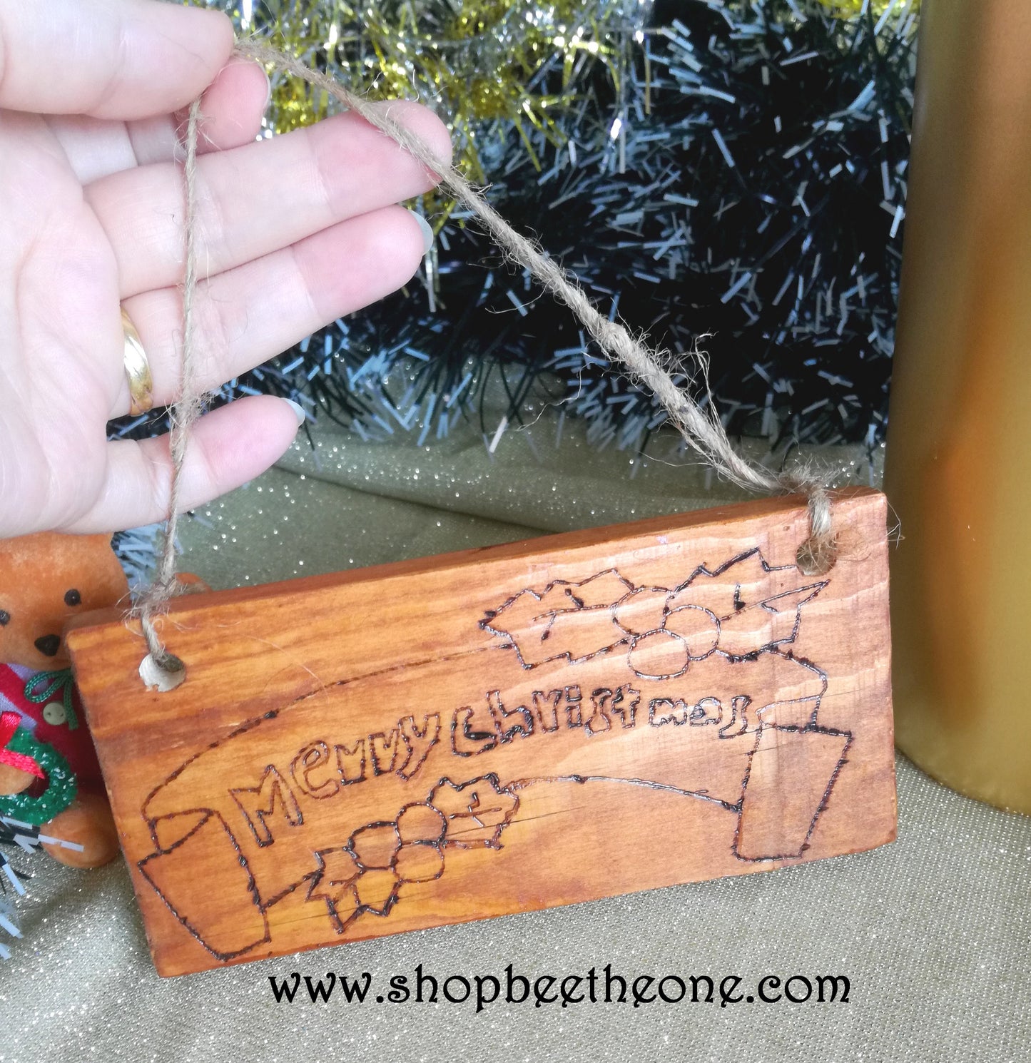 Petit panneau de bois pyrogravé motifs de Noël à accrocher - Surcyclage/Upcycling - Marque Zambara