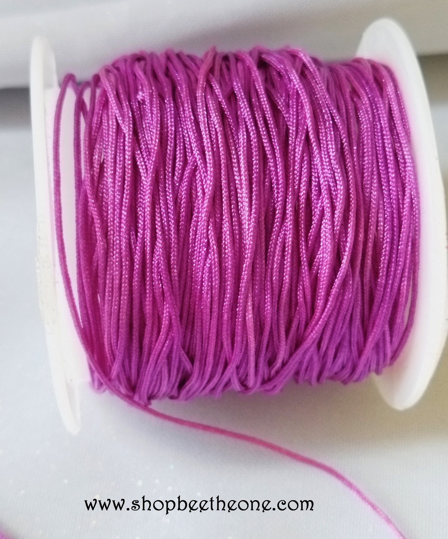 Cordon en nylon tressé "queue de rat" satiné - 1 mm x 1 mètre - Violet