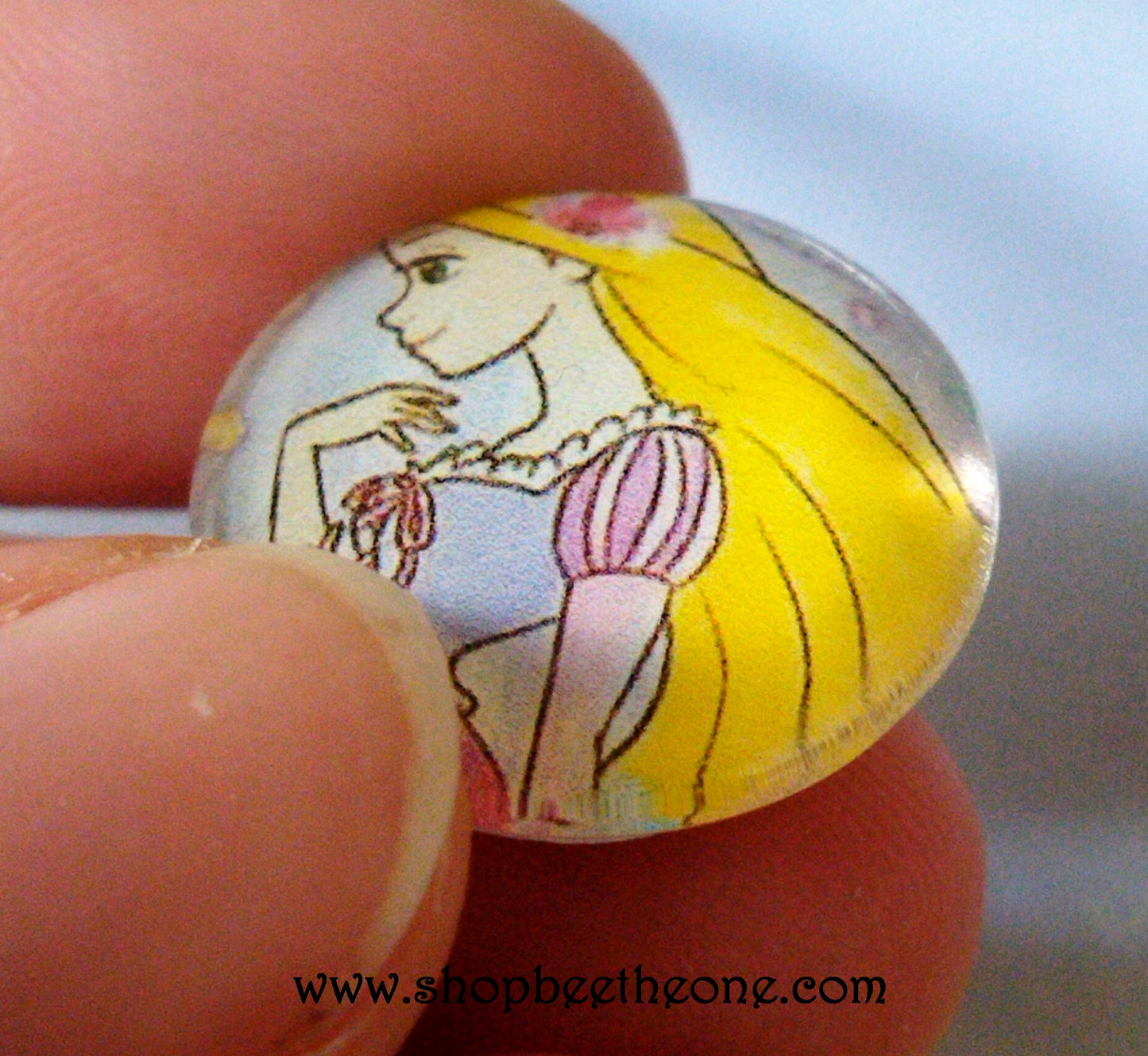 Cabochon rond en verre loupe avec image "Raiponce" - 20 mm