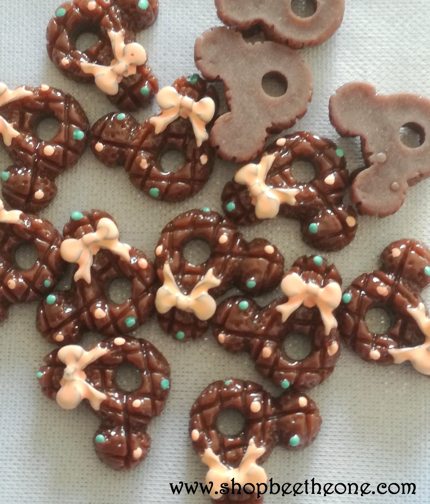 Cabochon plat "Gaufre" tête de Minnie Mickey pour embellissement ou miniature - 17 mm