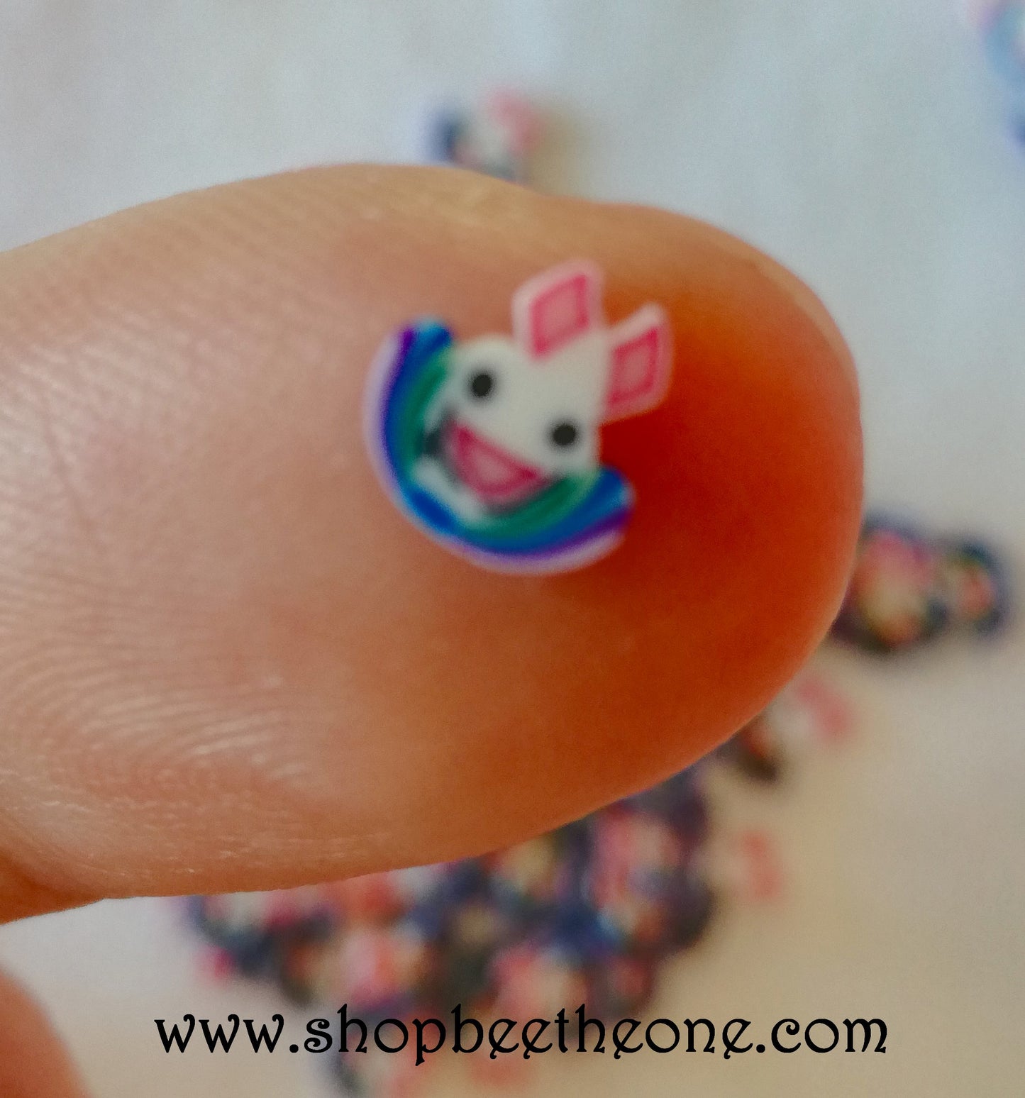 1 g (+/- 70 pièces) de Tranches de Fimo Pâte Polymère - Tête lapin blanc