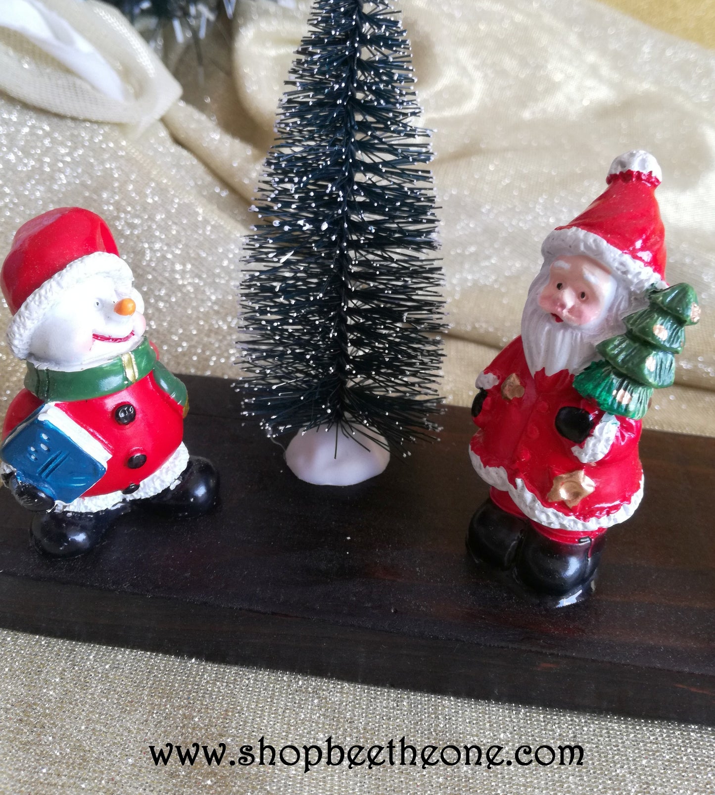 Grand panneau de bois "Village de Noël" avec figurines lumineuses- Surcyclage/Upcycling - Marque Zambara