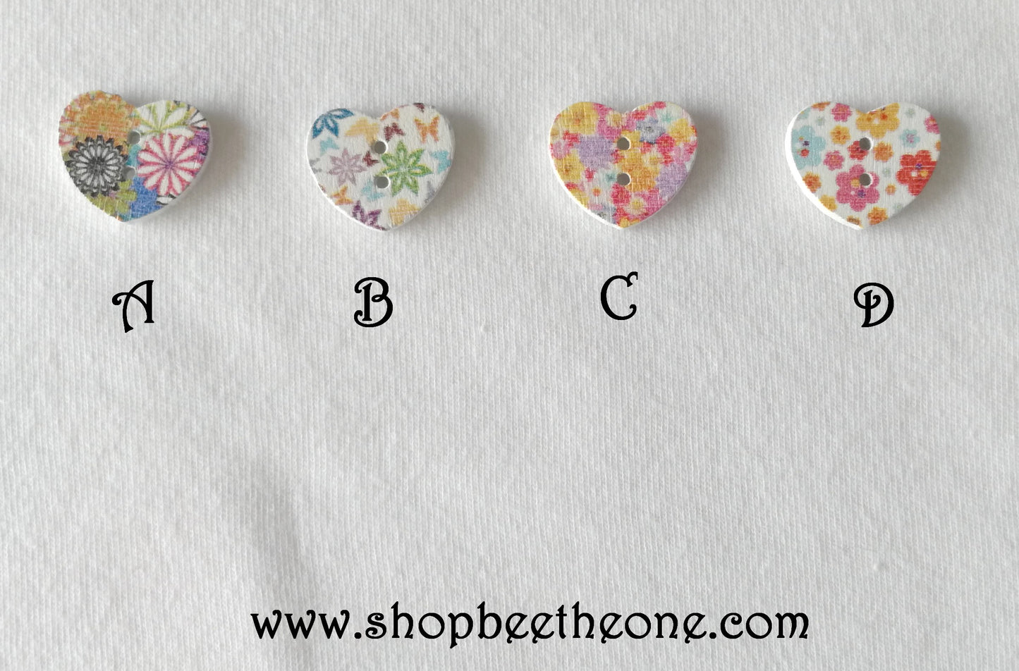 Bouton Petit Coeur "Fleurs multicolores" en bois - 17 mm - 4 modèles