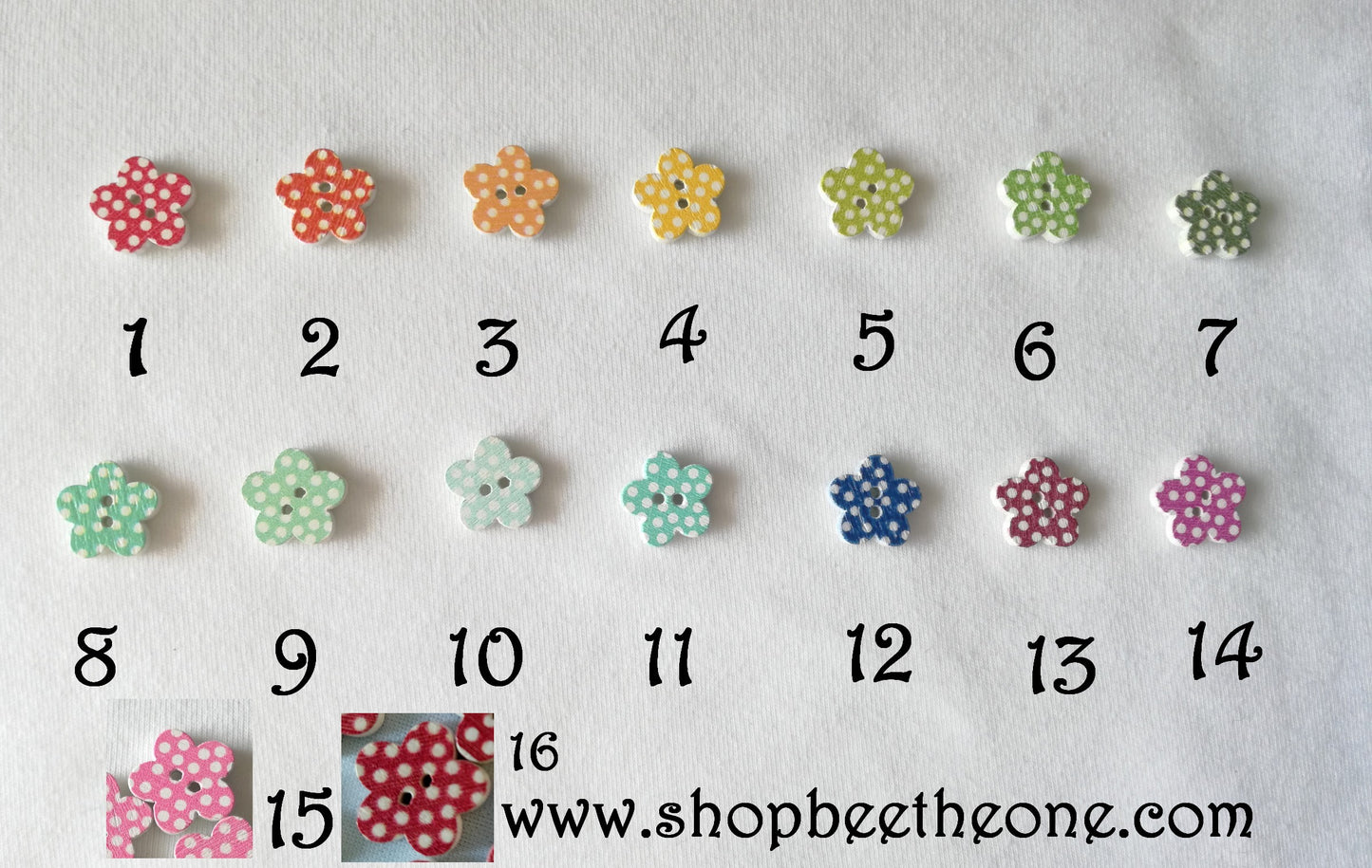 Bouton "Petite Fleur à pois" en bois - 16 coloris disponibles