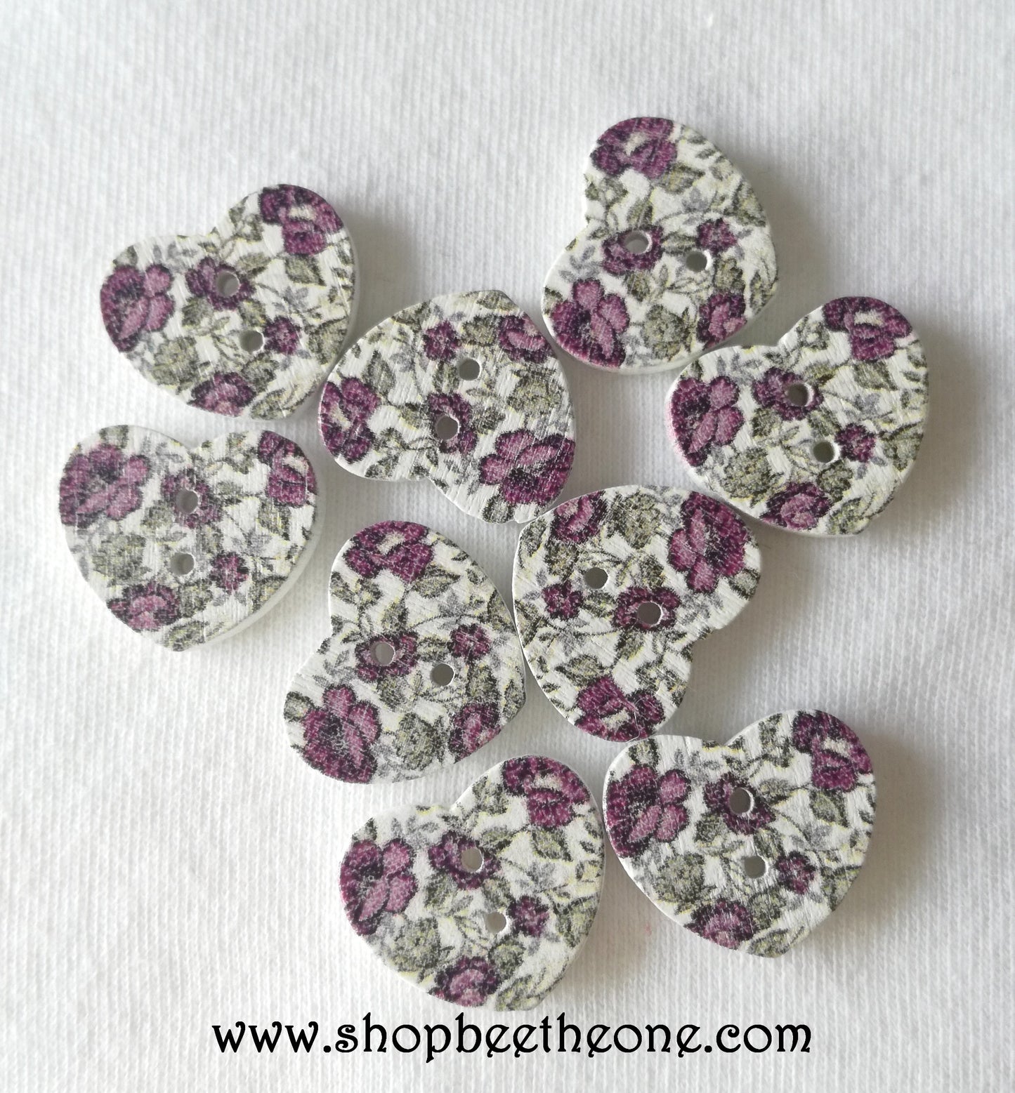 Bouton Petit Coeur "Fleurs roses ou violettes" en bois - 17 mm - 5 modèles