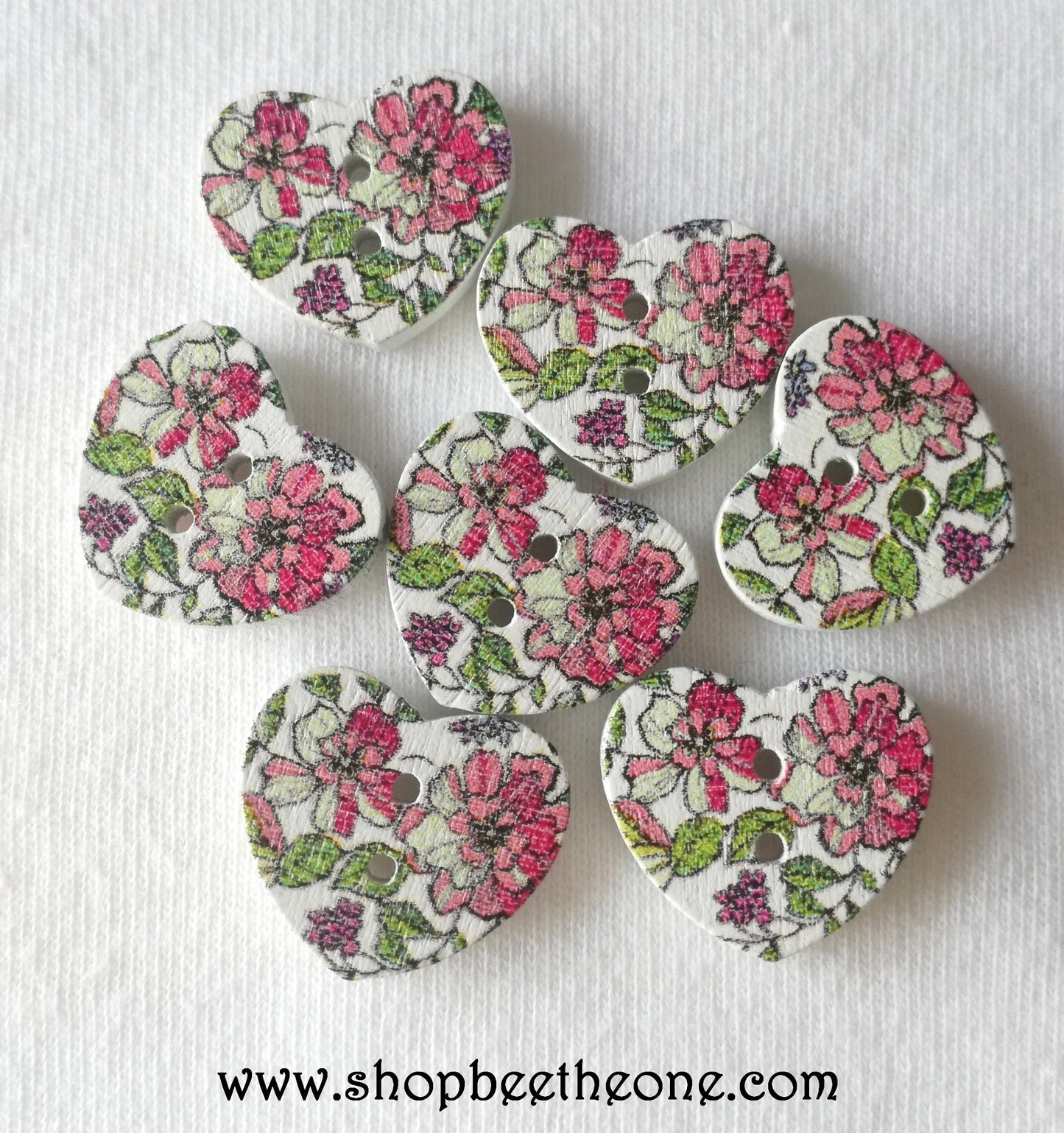 Bouton Petit Coeur "Fleurs roses ou violettes" en bois - 17 mm - 5 modèles