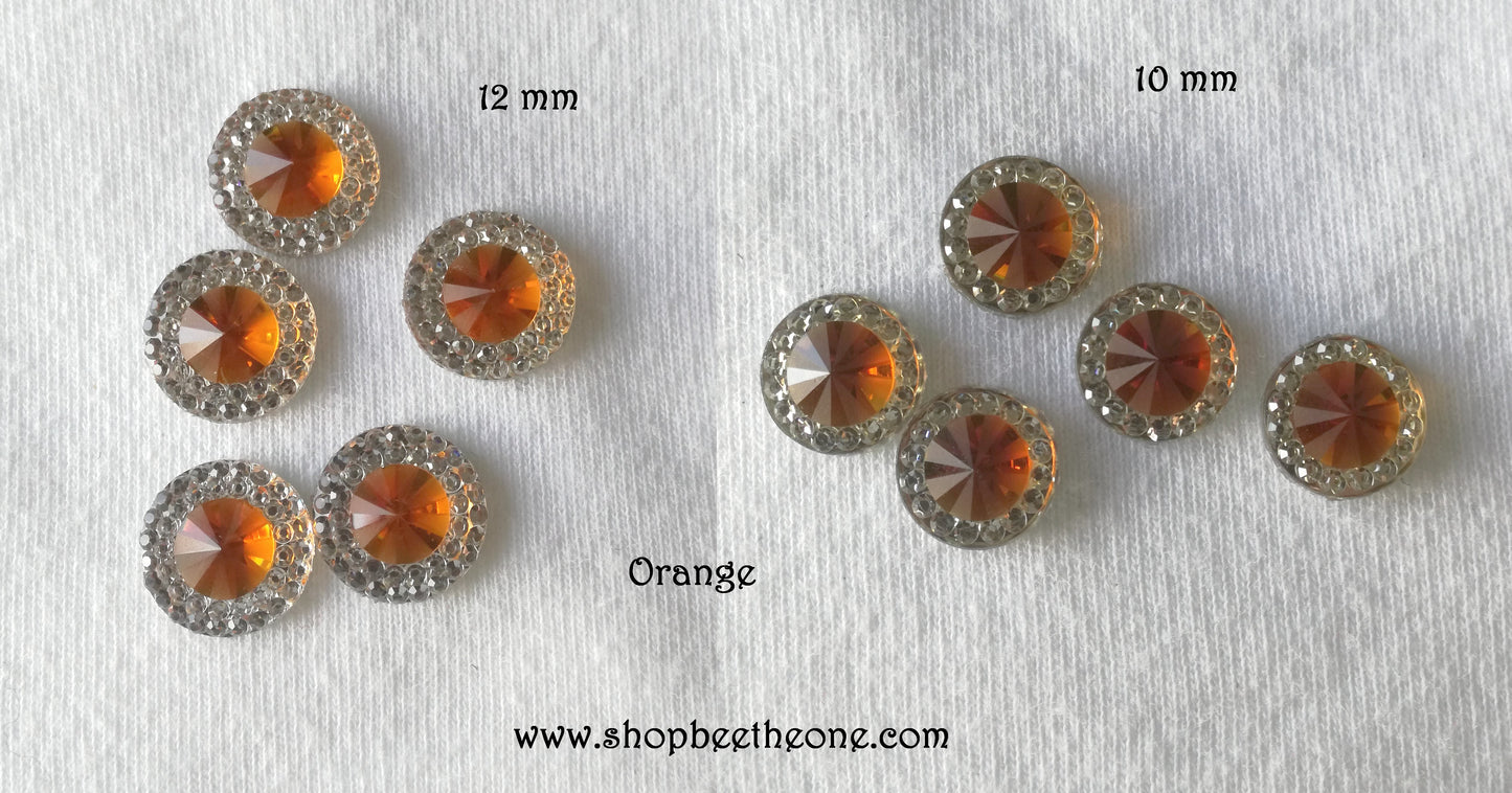Cabochon rond strass avec pierre colorée - 10 mm ou 12 mm - 12 coloris