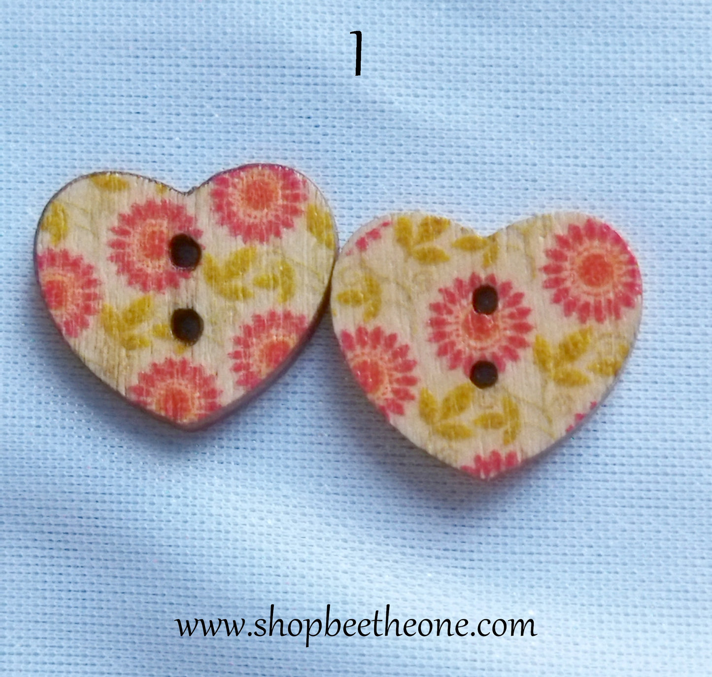 Bouton Petit Coeur "Fleurs roses et rouges" en bois façon vintage - 17 mm - 13 modèles