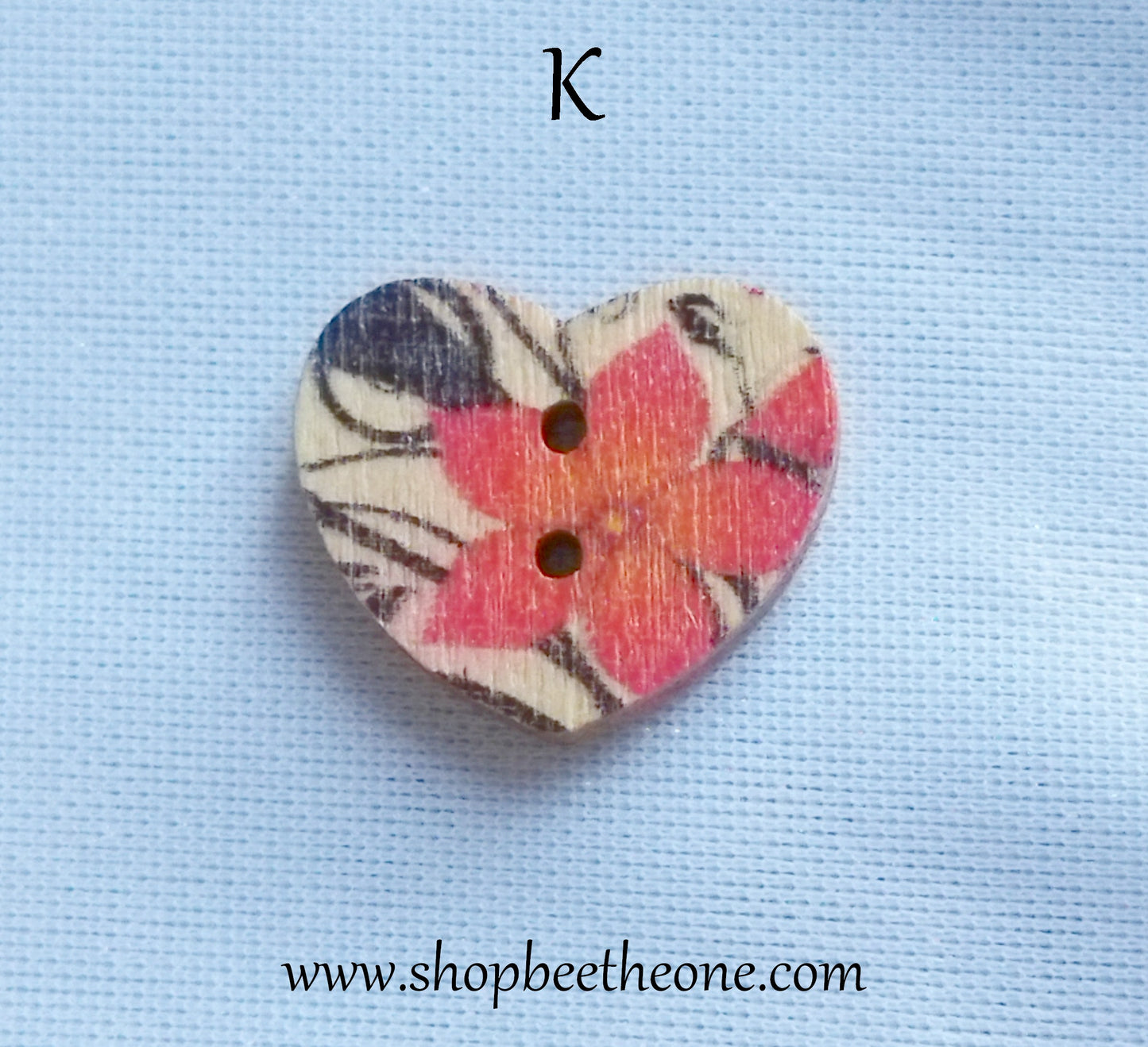 Bouton Petit Coeur "Fleurs roses et rouges" en bois façon vintage - 17 mm - 13 modèles
